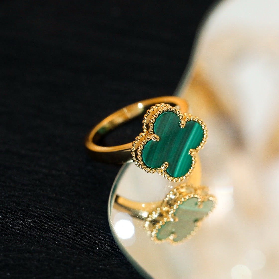Mehrfarbiger Ring