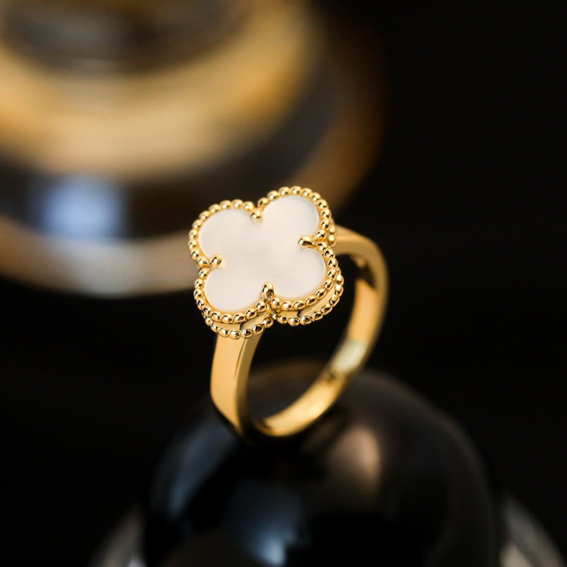 Mehrfarbiger Ring