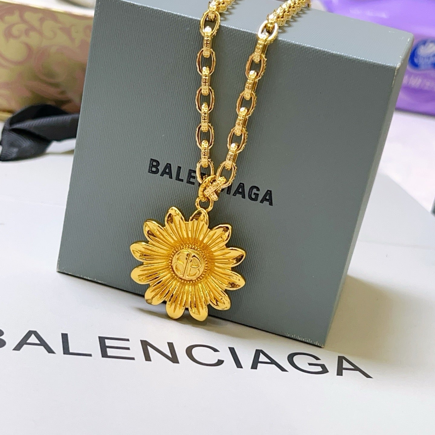Goldene Halskette