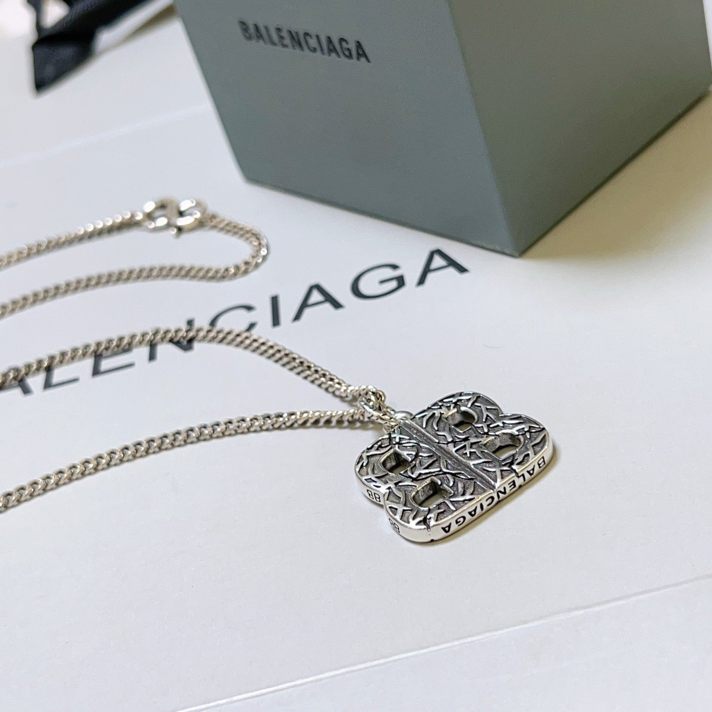 Silver Necklace - FashionHype.xyz