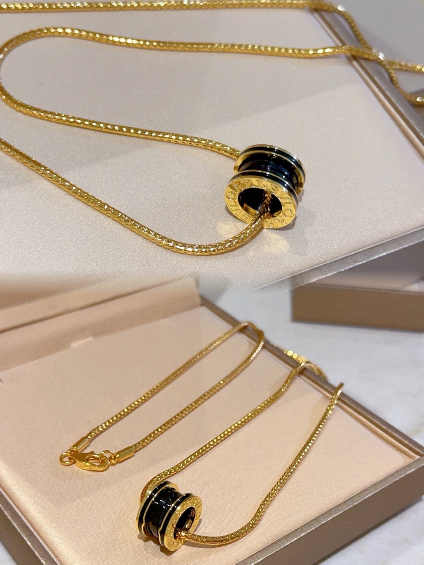 Gold Black Necklace - FashionHype.xyz