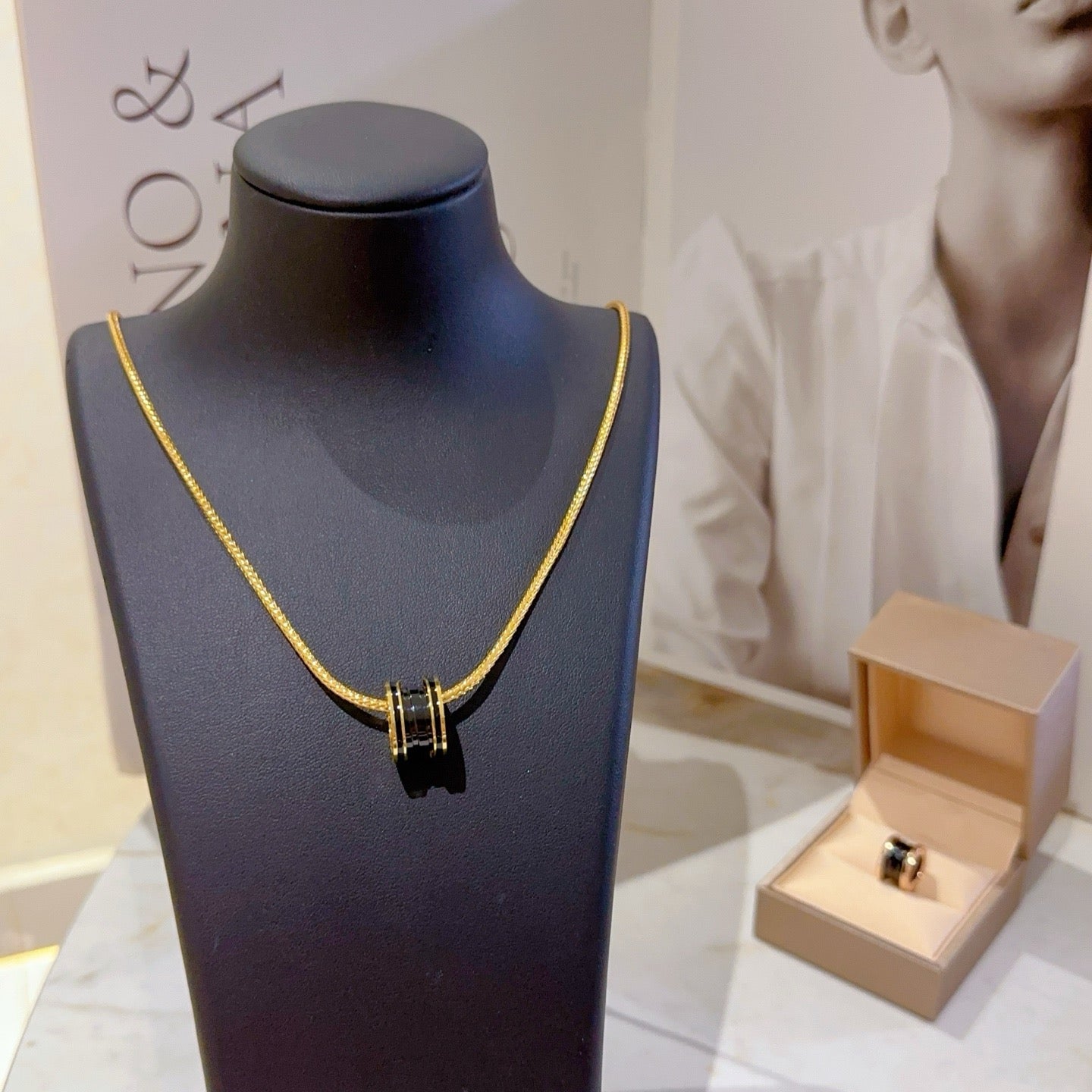 Gold Black Necklace - FashionHype.xyz