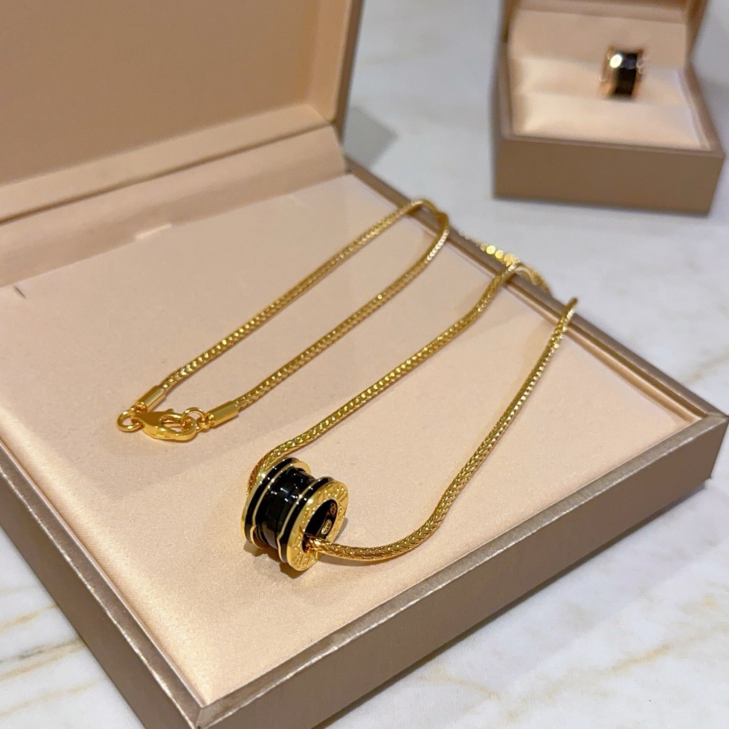 Gold Black Necklace - FashionHype.xyz