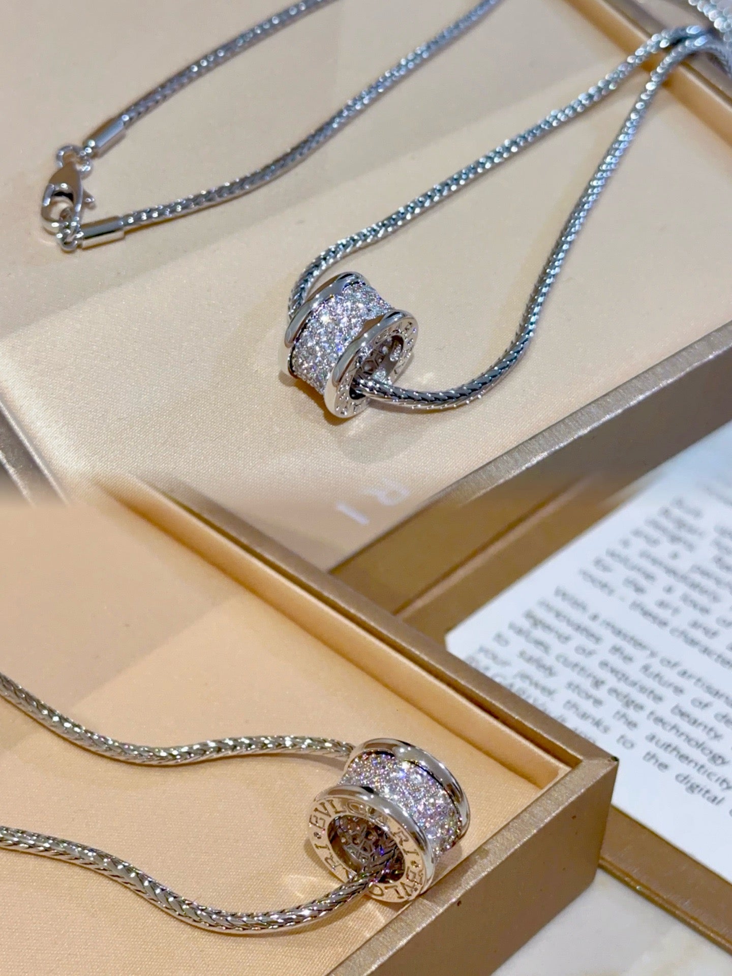 Silberne Kette