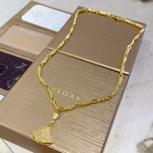 Collar de oro