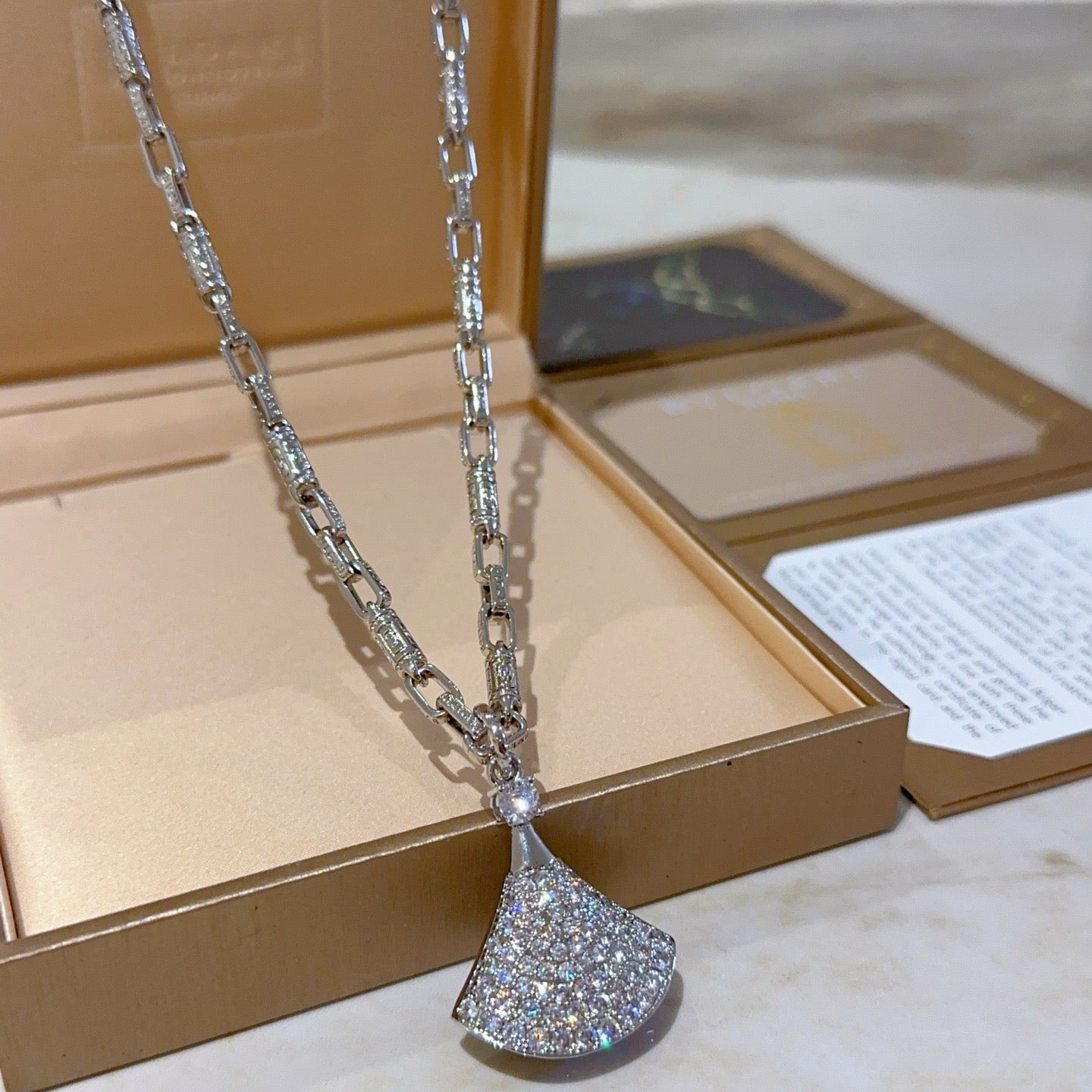 Silver Necklace - FashionHype.xyz