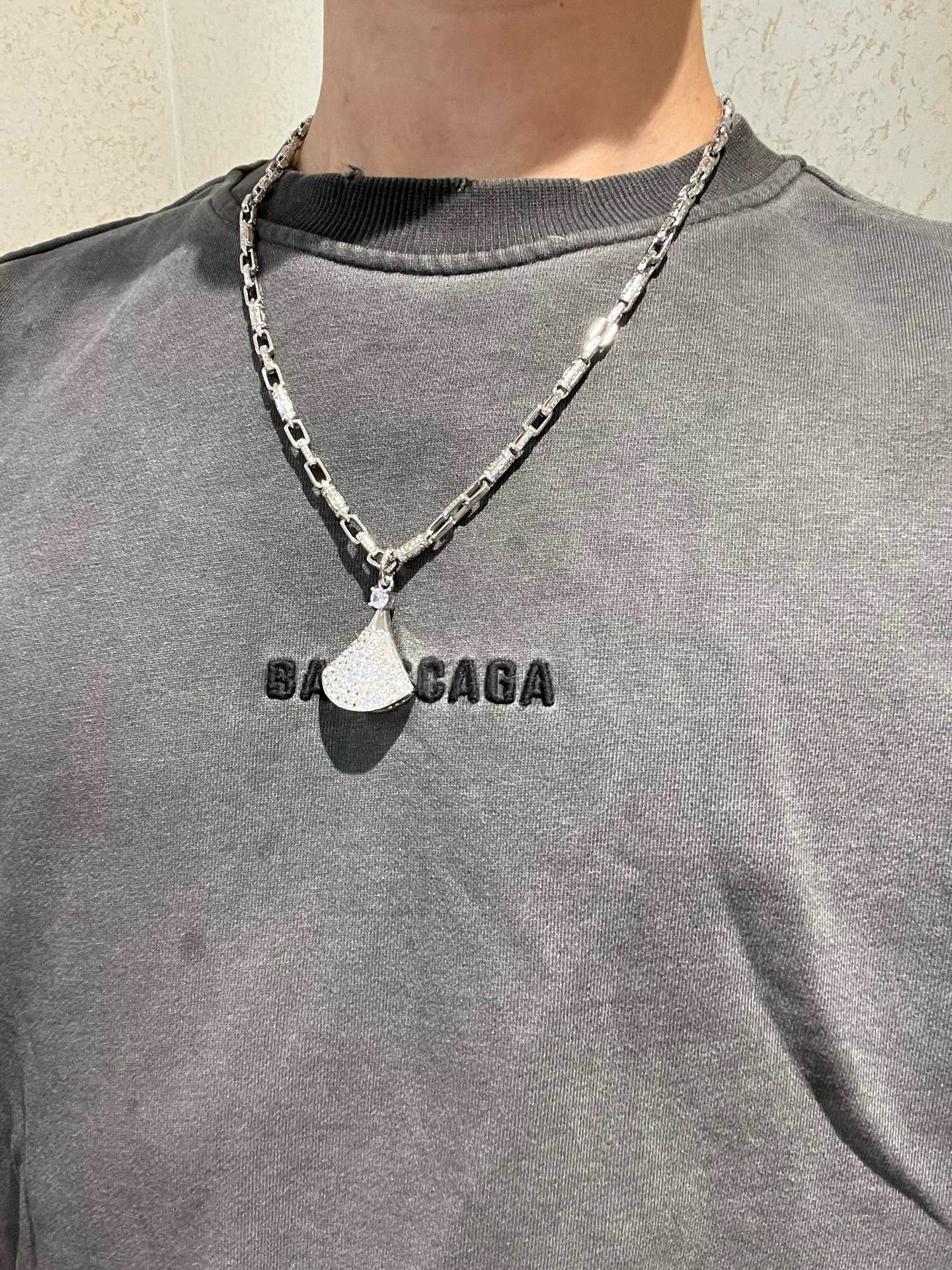 Silver Necklace - FashionHype.xyz