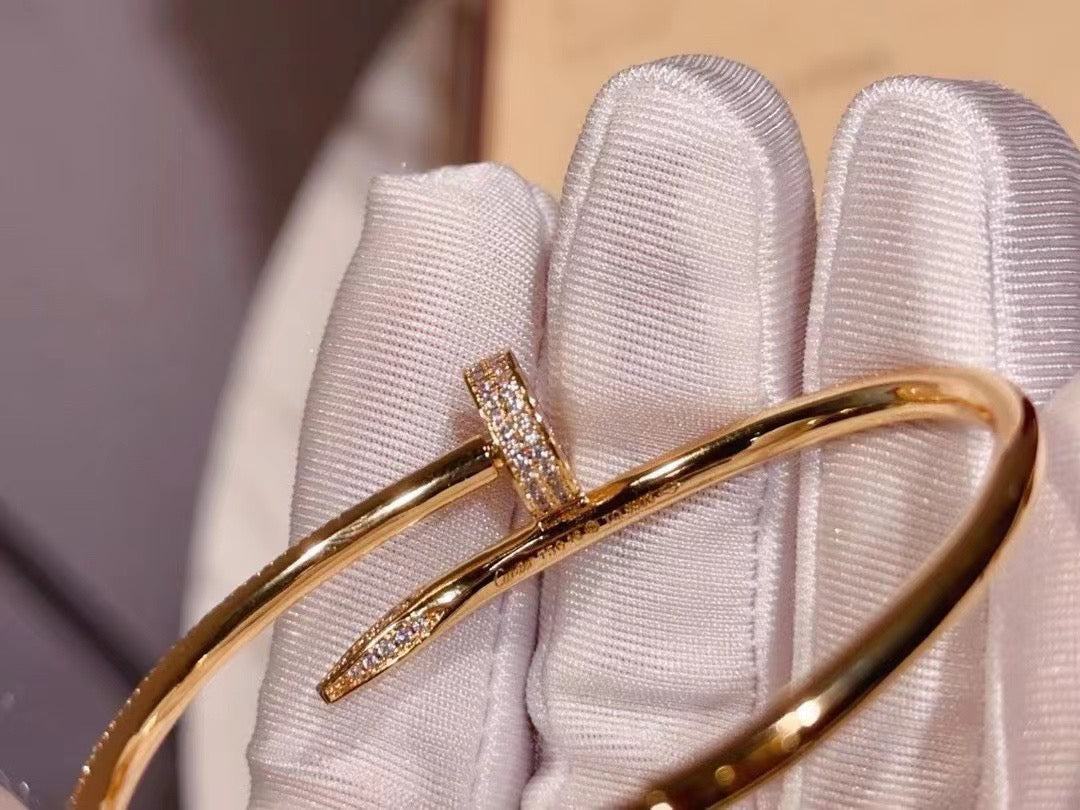 Gold Bracelet - FashionHype.xyz
