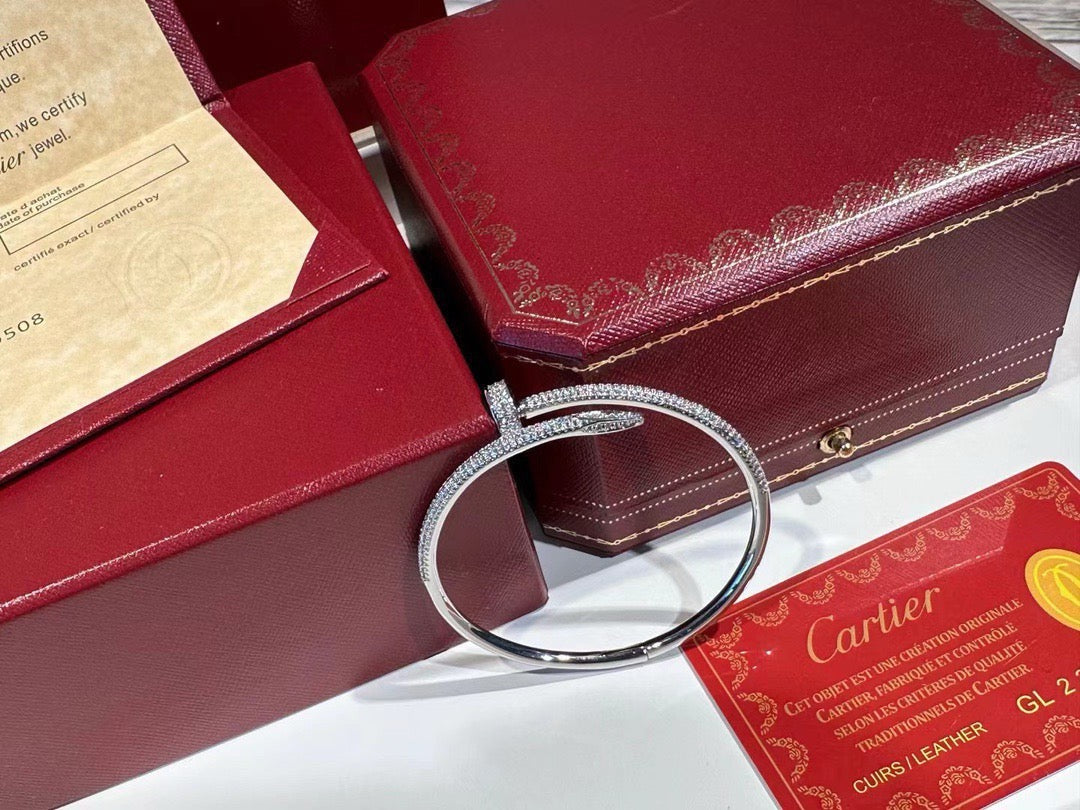 Silver Bracelet - FashionHype.xyz
