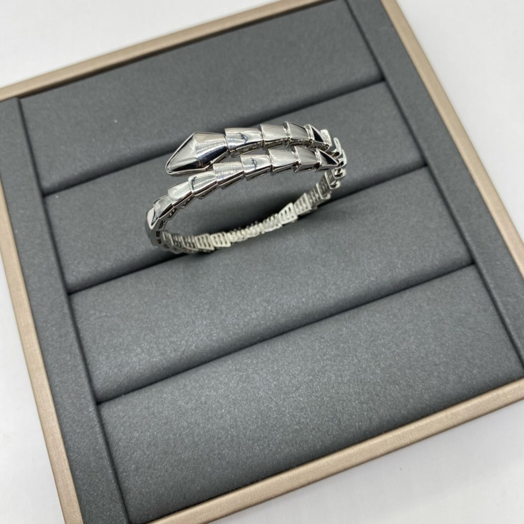 Gold- und Silberarmband