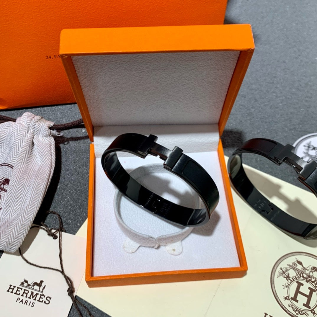 Black Bracelet - FashionHype.xyz