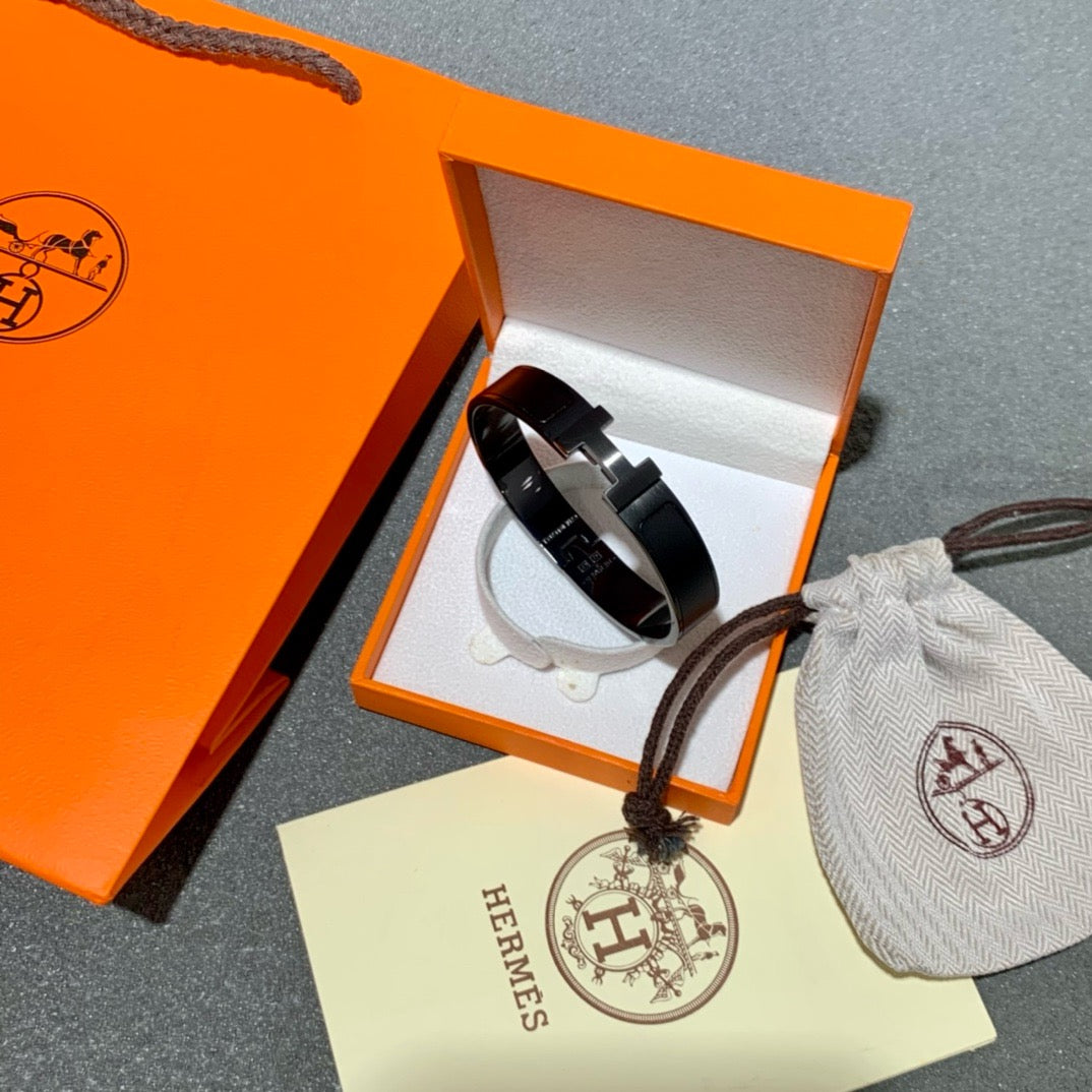 Black Bracelet - FashionHype.xyz