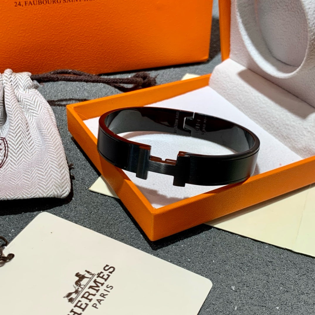 Black Bracelet - FashionHype.xyz