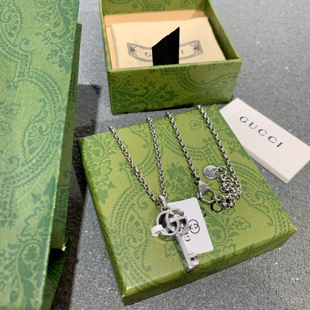 Silberne Kette