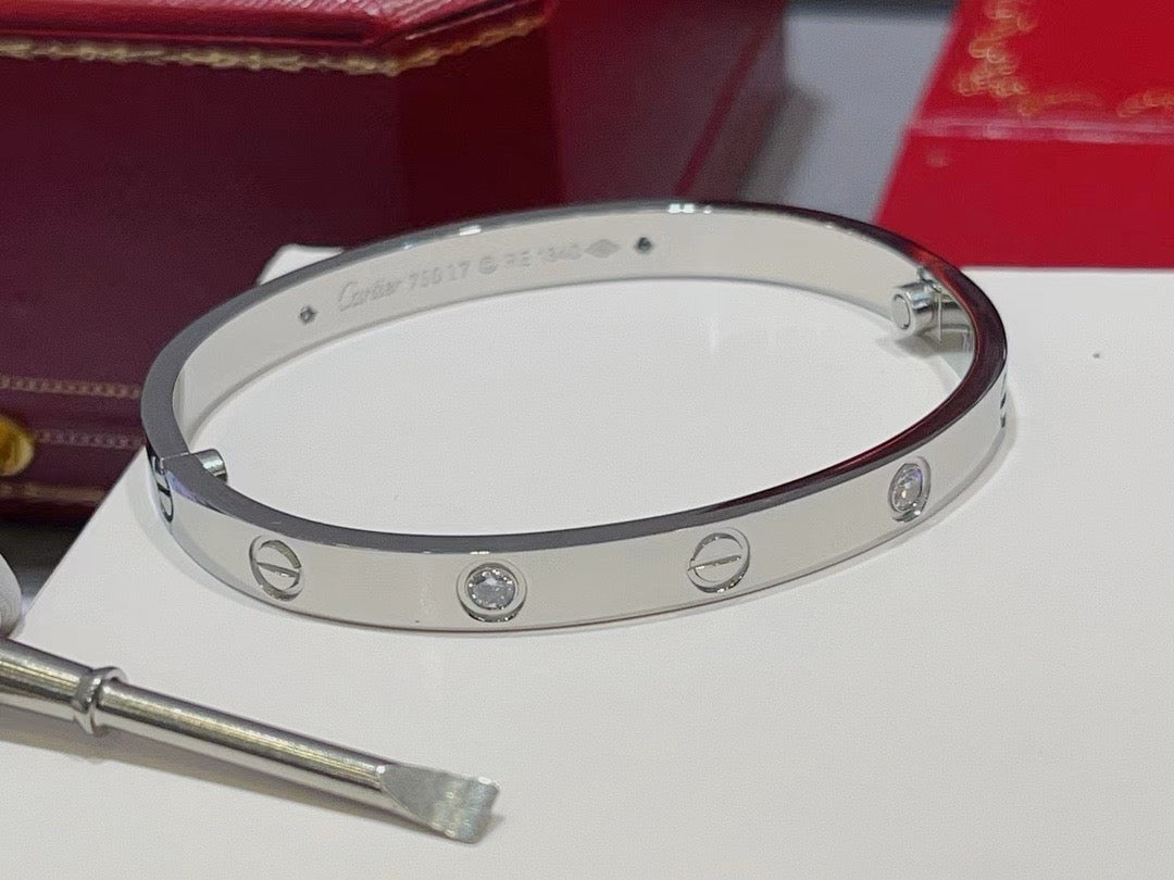 Silver and Gold Bracelet - FashionHype.xyz