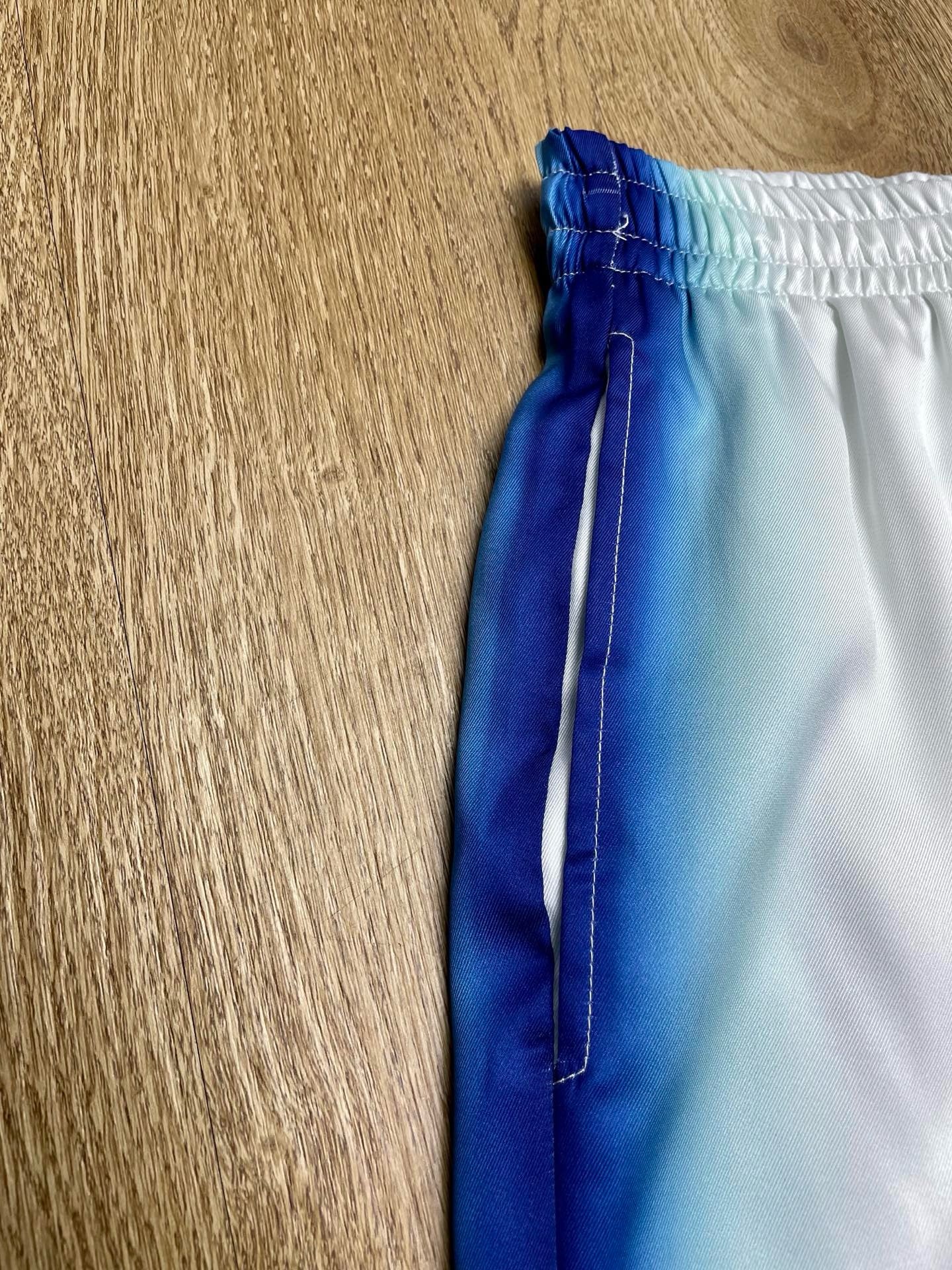 Weiß Blau Short