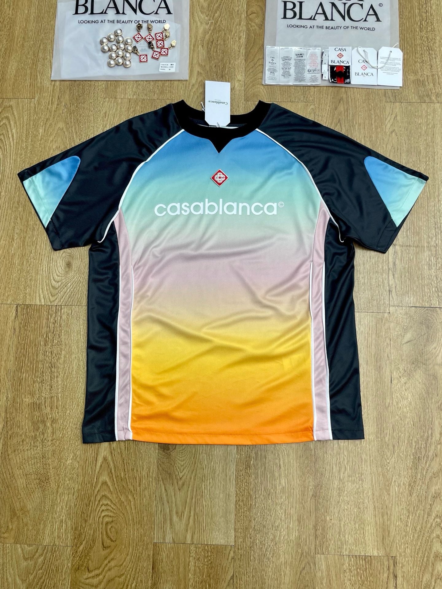 Mehrfarbiges T-Shirt