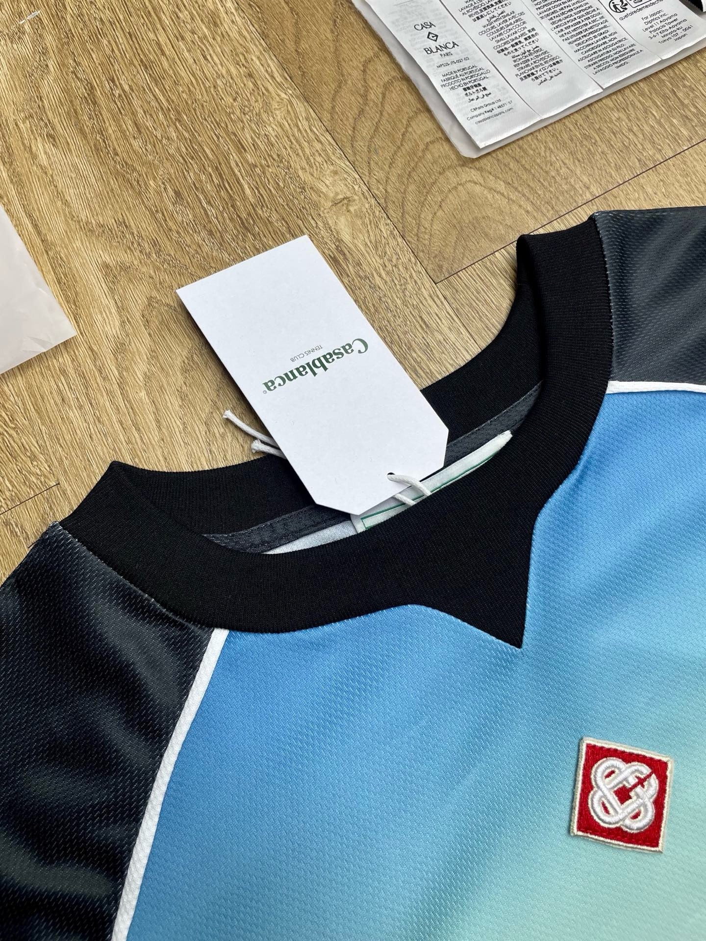 Mehrfarbiges T-Shirt