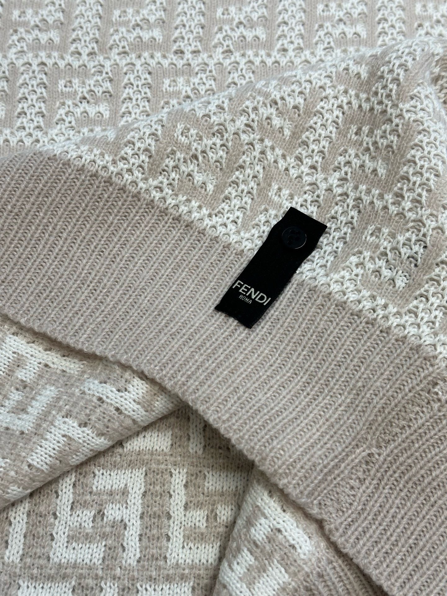 Khakifarbenes Jersey