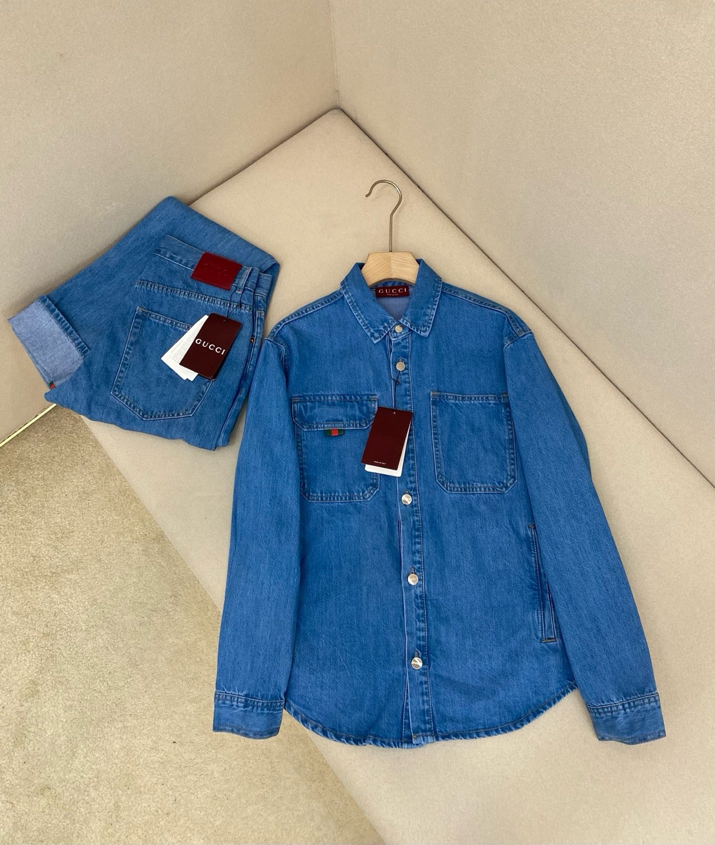 Blaue Jacke