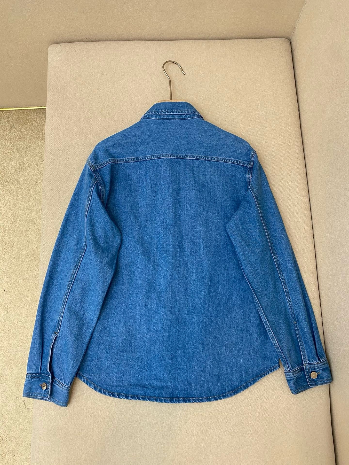 Blaue Jacke