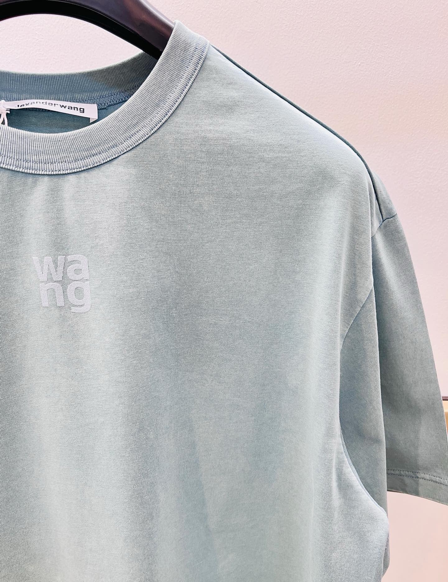 Black and Green T-Shirt - Size S - FashionHype.xyz