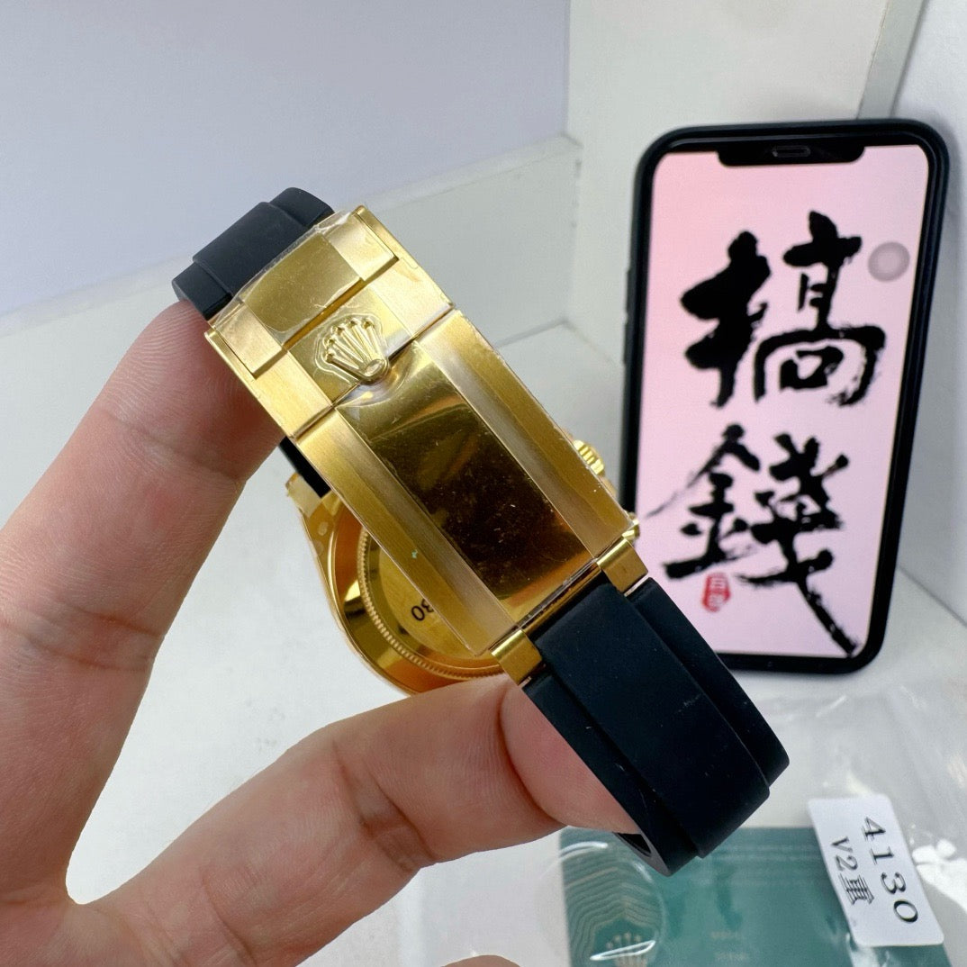 Golden Watch - FashionHype.xyz
