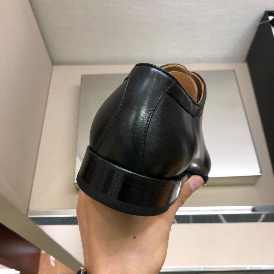 Black Shoes - FashionHype.xyz