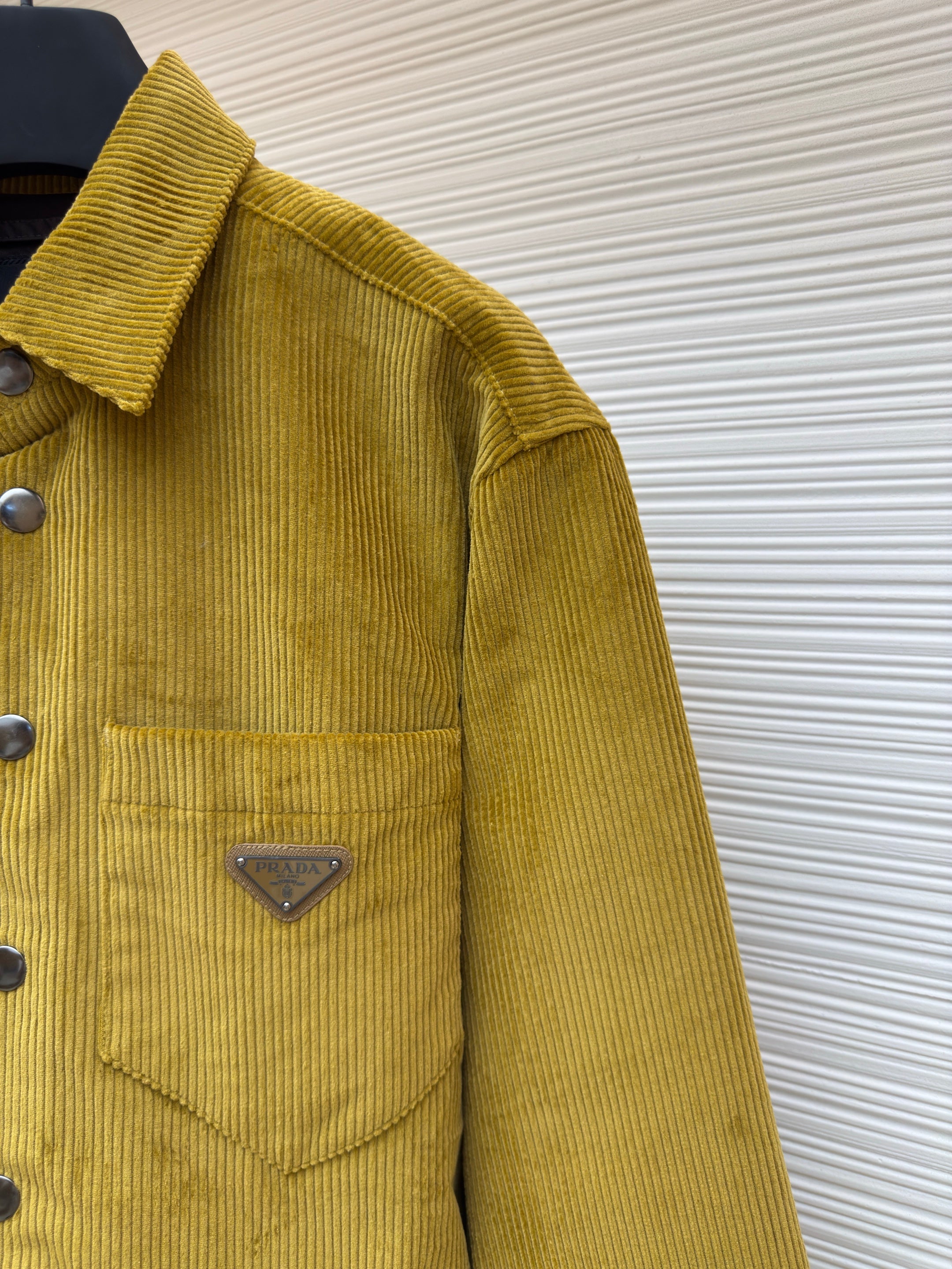 Chartreuse and Black Jacket - Size L - FashionHype.xyz