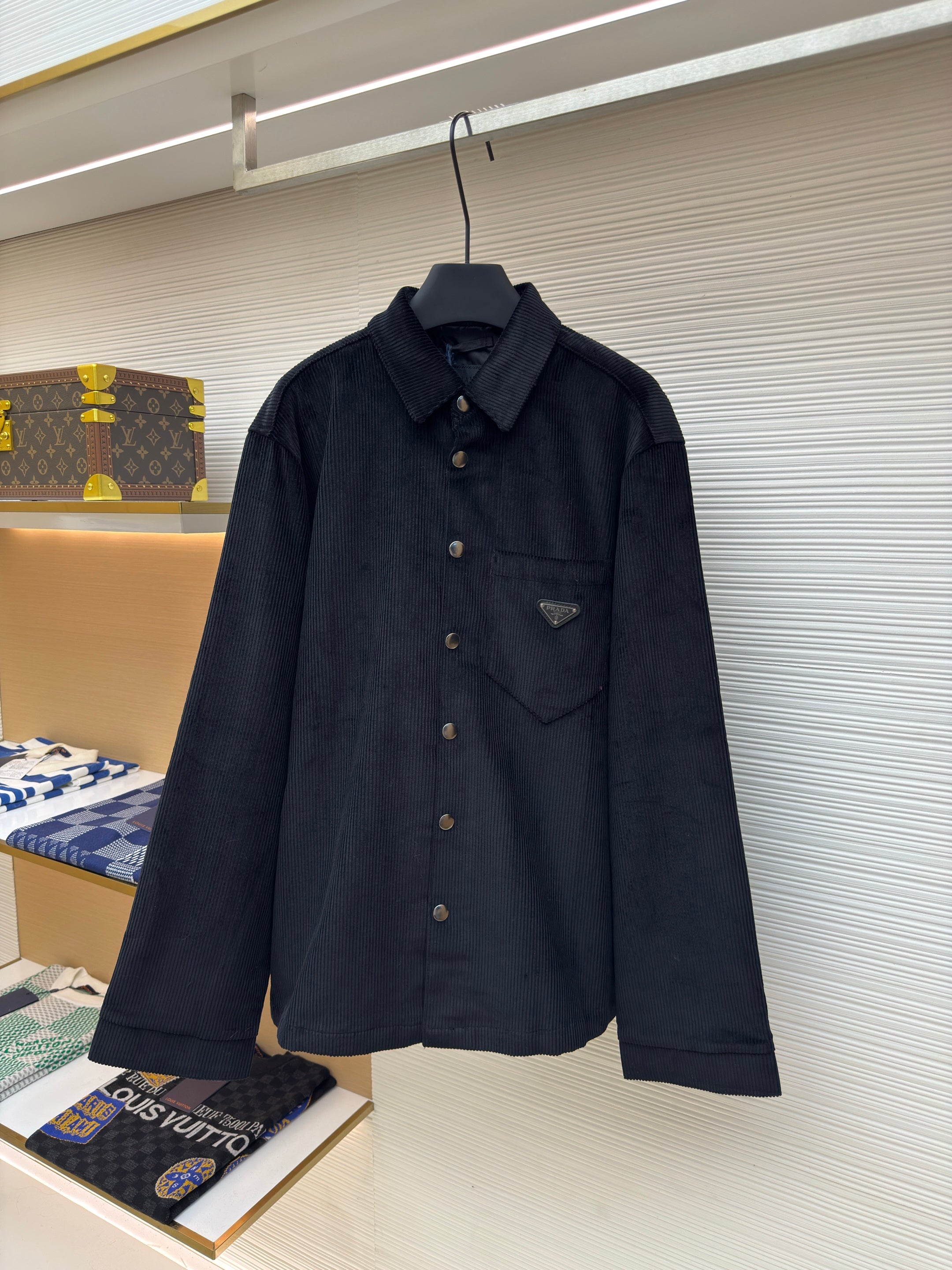 Chartreuse and Black Jacket - Size L - FashionHype.xyz
