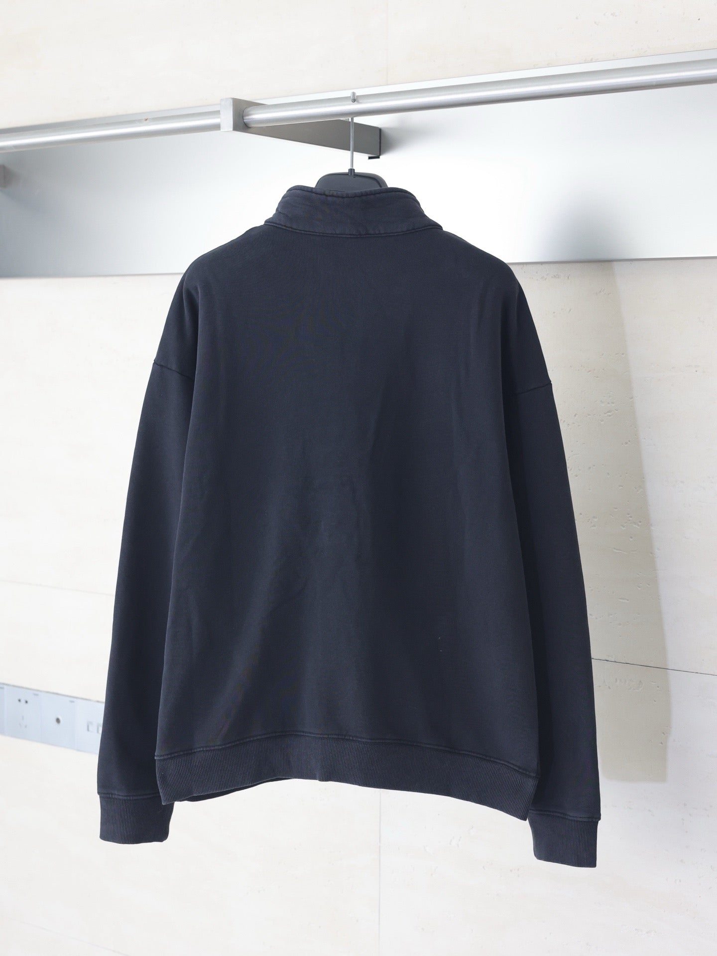 Black Jersey - Size XL - FashionHype.xyz