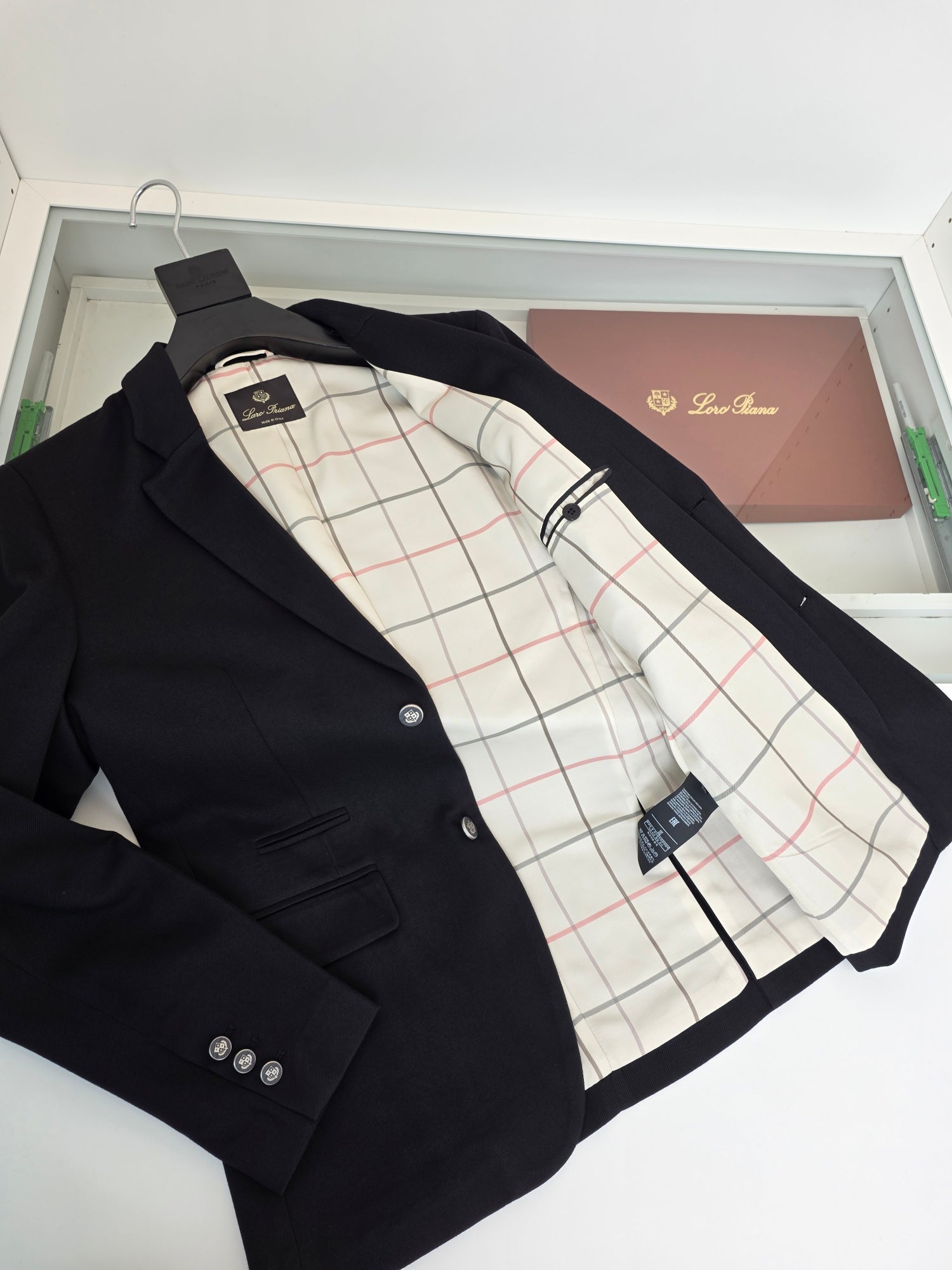 Black Jacket - Size 52 - FashionHype.xyz