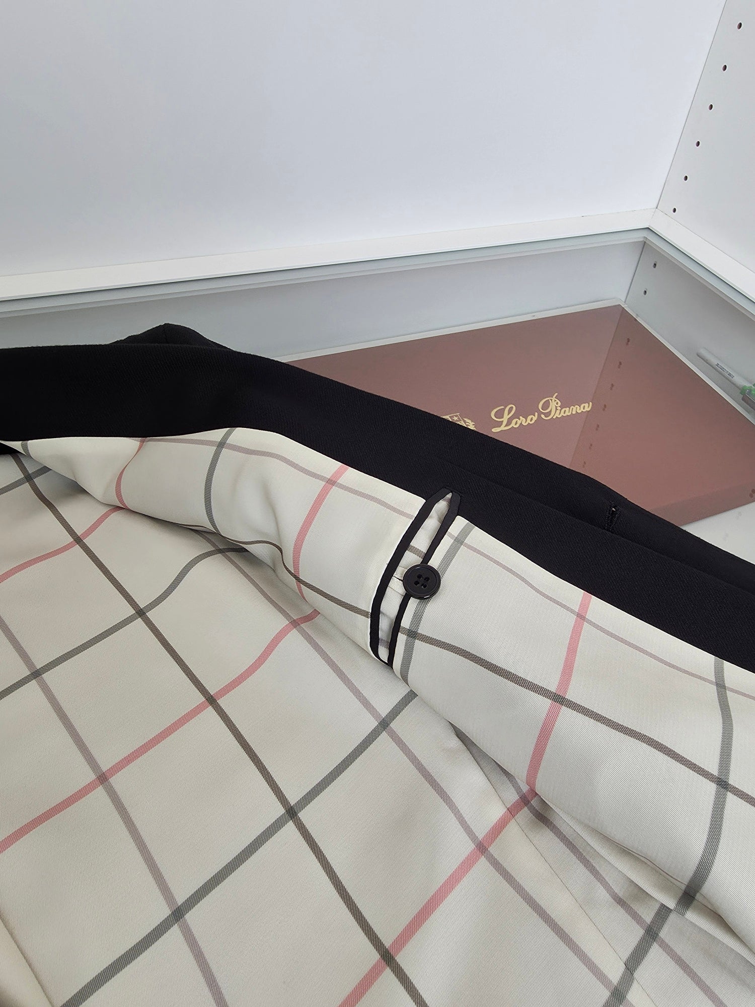 Black Jacket - Size 52 - FashionHype.xyz