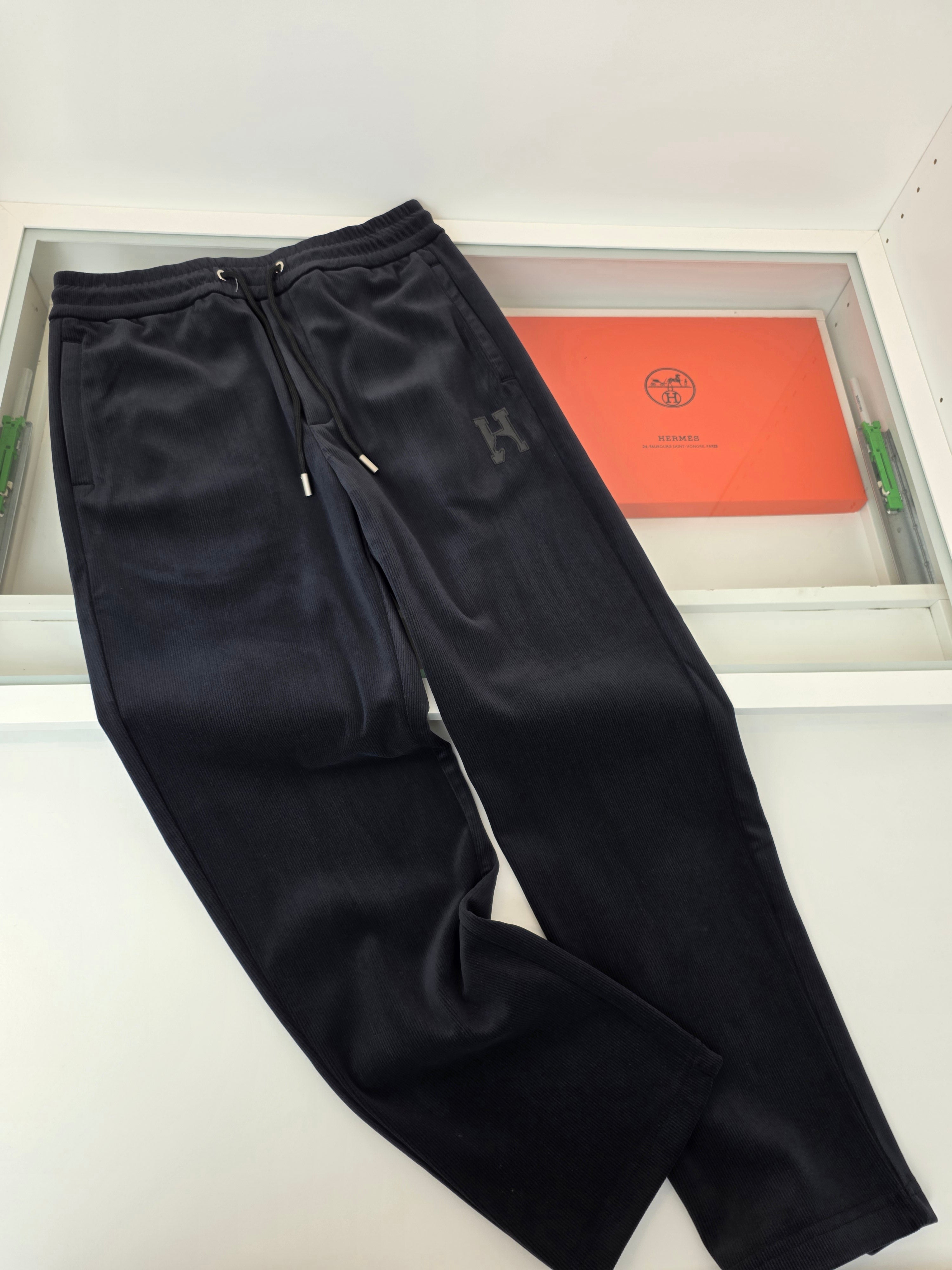 Black and Grey Pant - Size XL - FashionHype.xyz