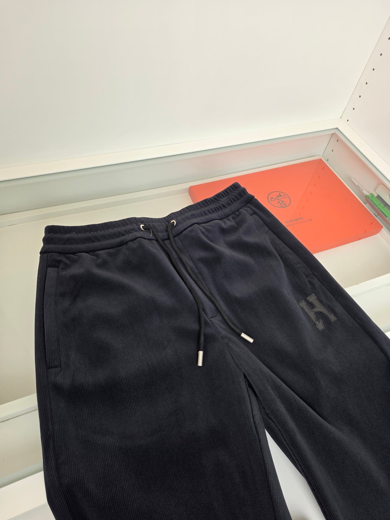 Black and Grey Pant - Size XL - FashionHype.xyz
