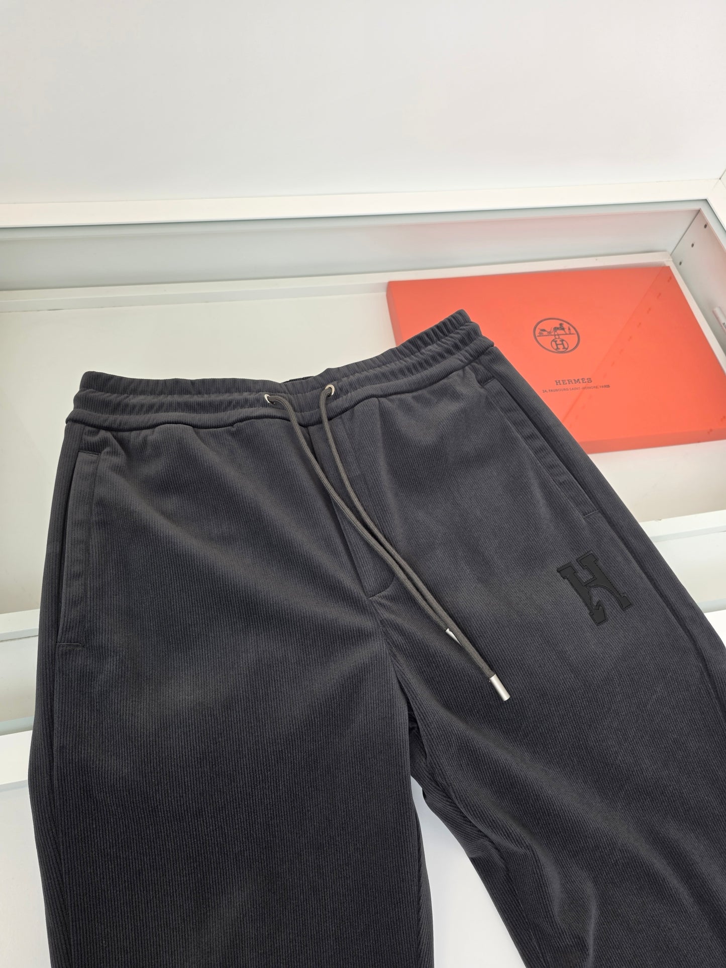 Black and Grey Pant - Size XL - FashionHype.xyz