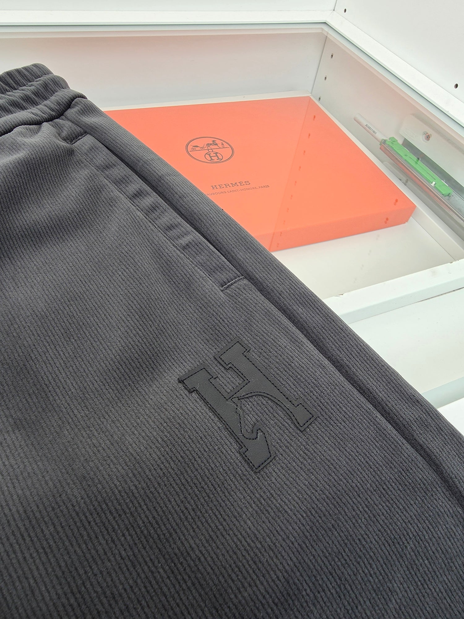 Black and Grey Pant - Size XL - FashionHype.xyz