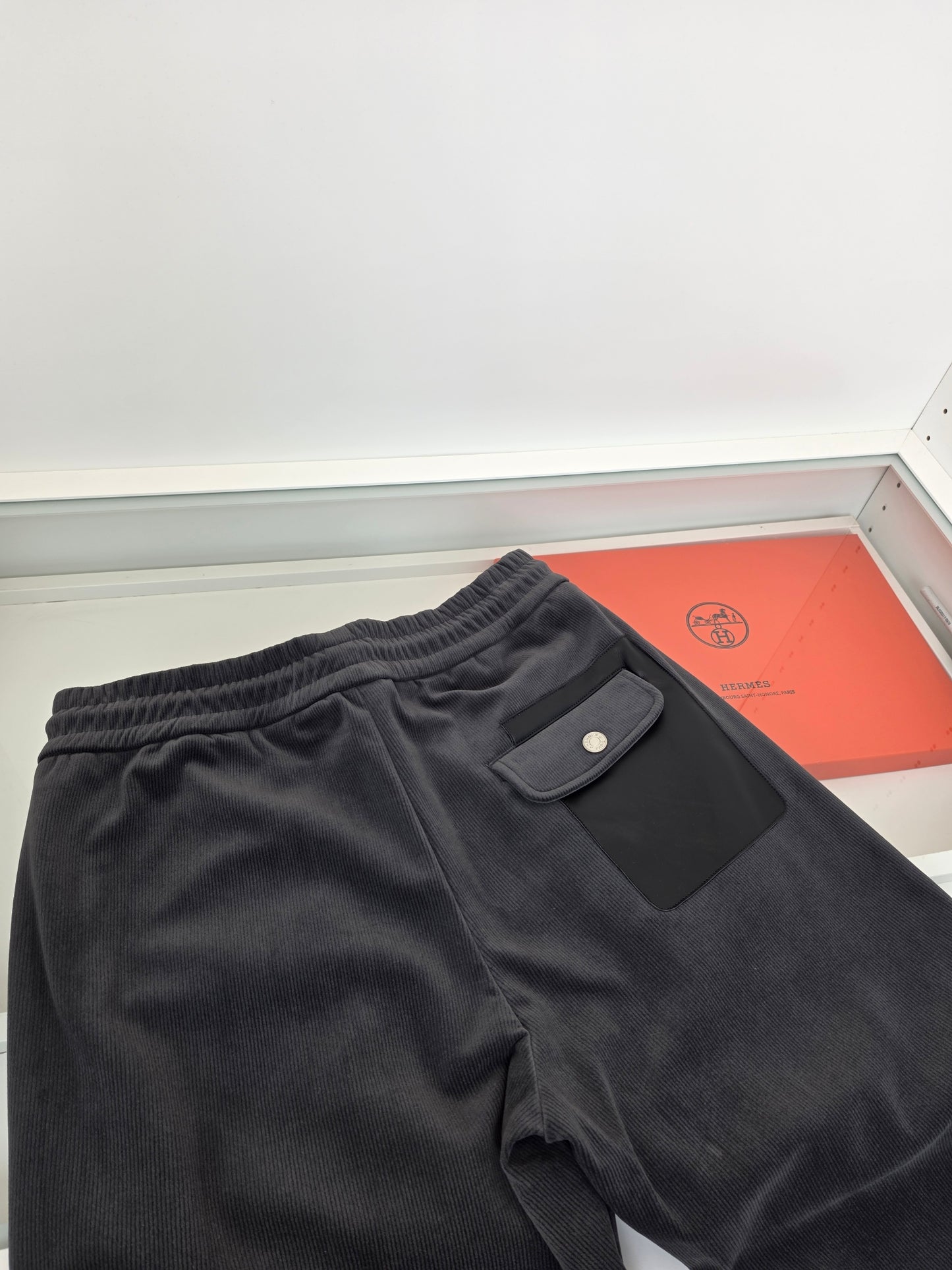 Black and Grey Pant - Size XL - FashionHype.xyz
