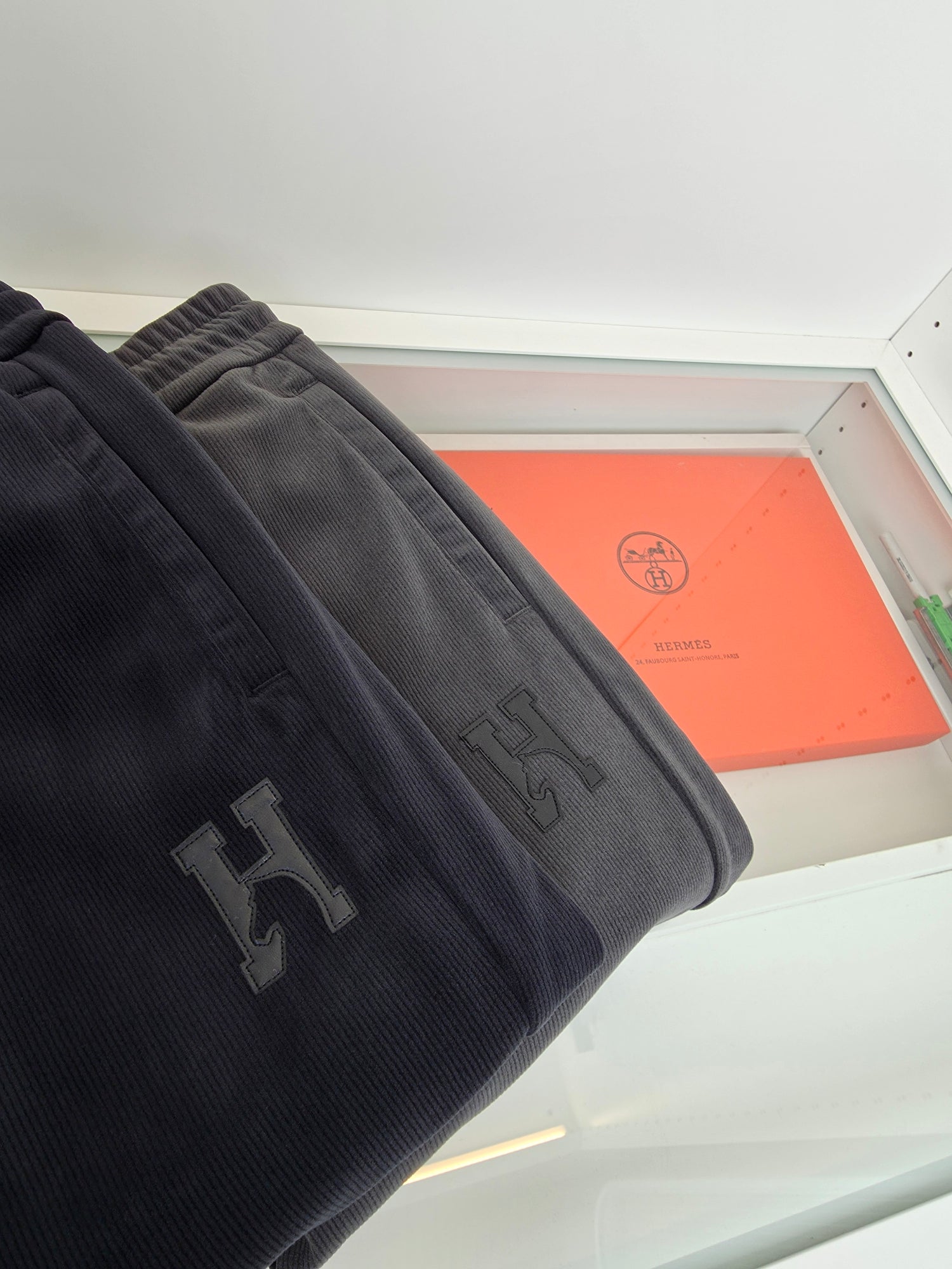 Black and Grey Pant - Size XL - FashionHype.xyz