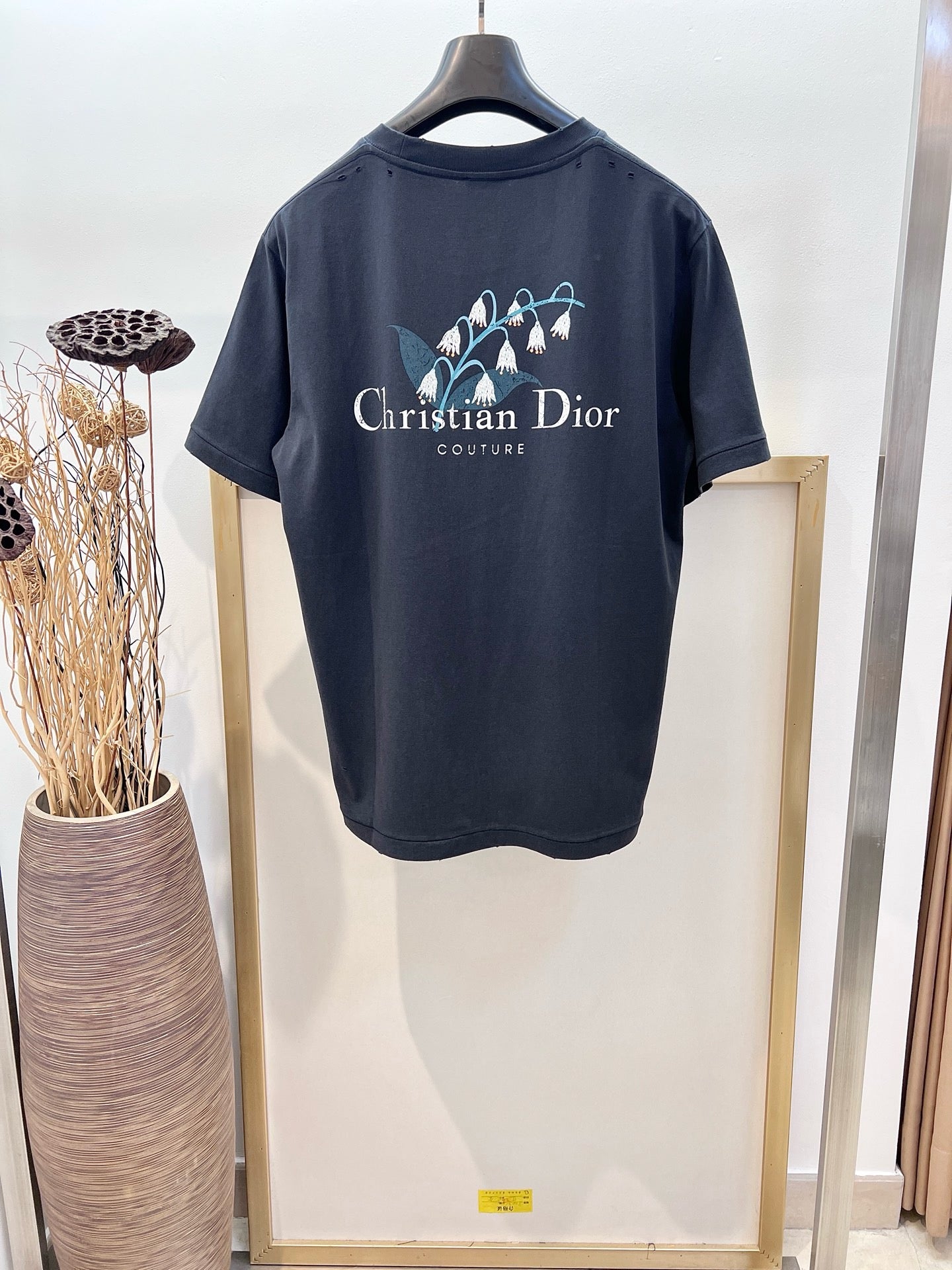 Black and White T-Shirt - Size 52 - FashionHype.xyz