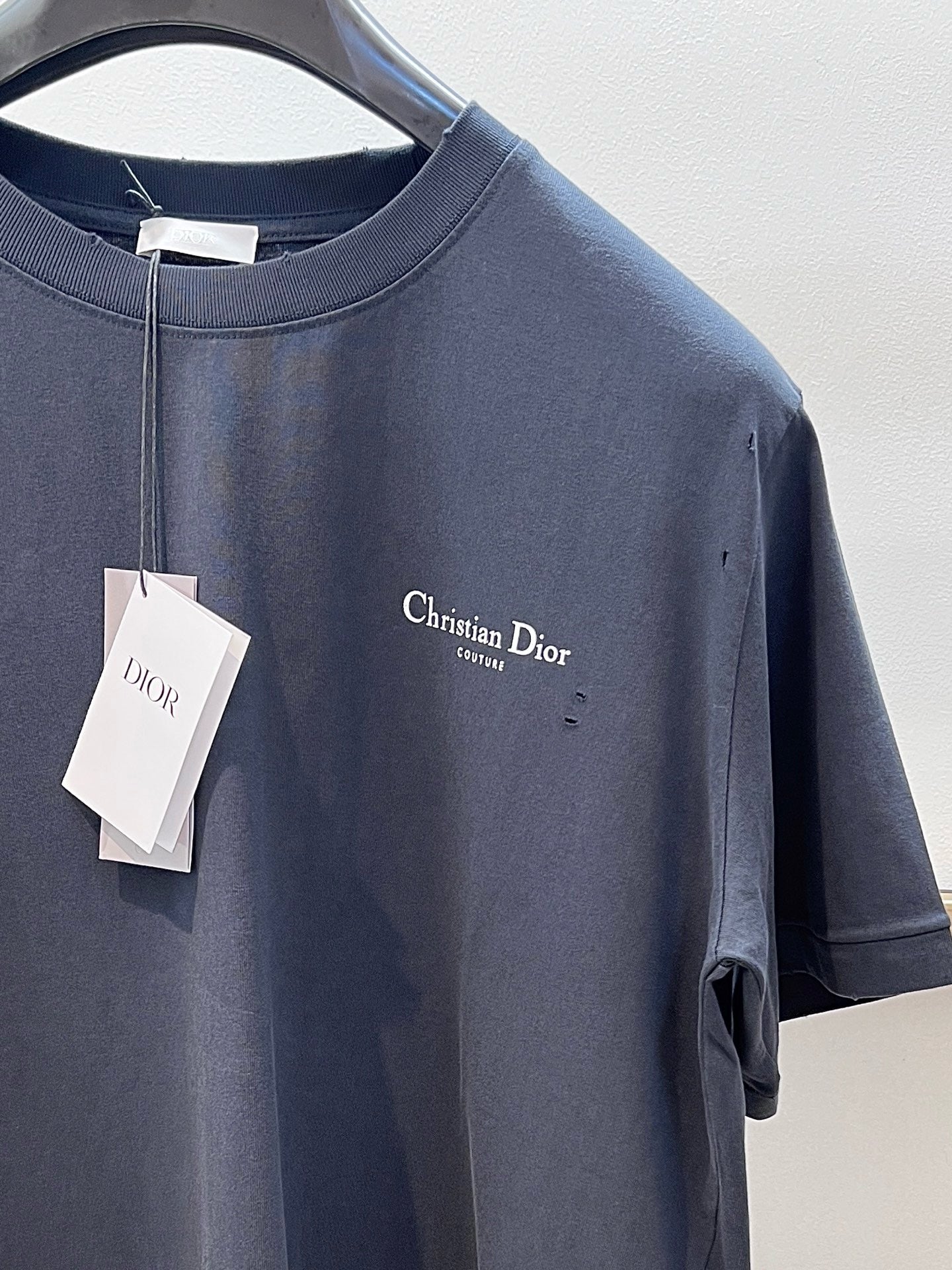 Black and White T-Shirt - Size 52 - FashionHype.xyz