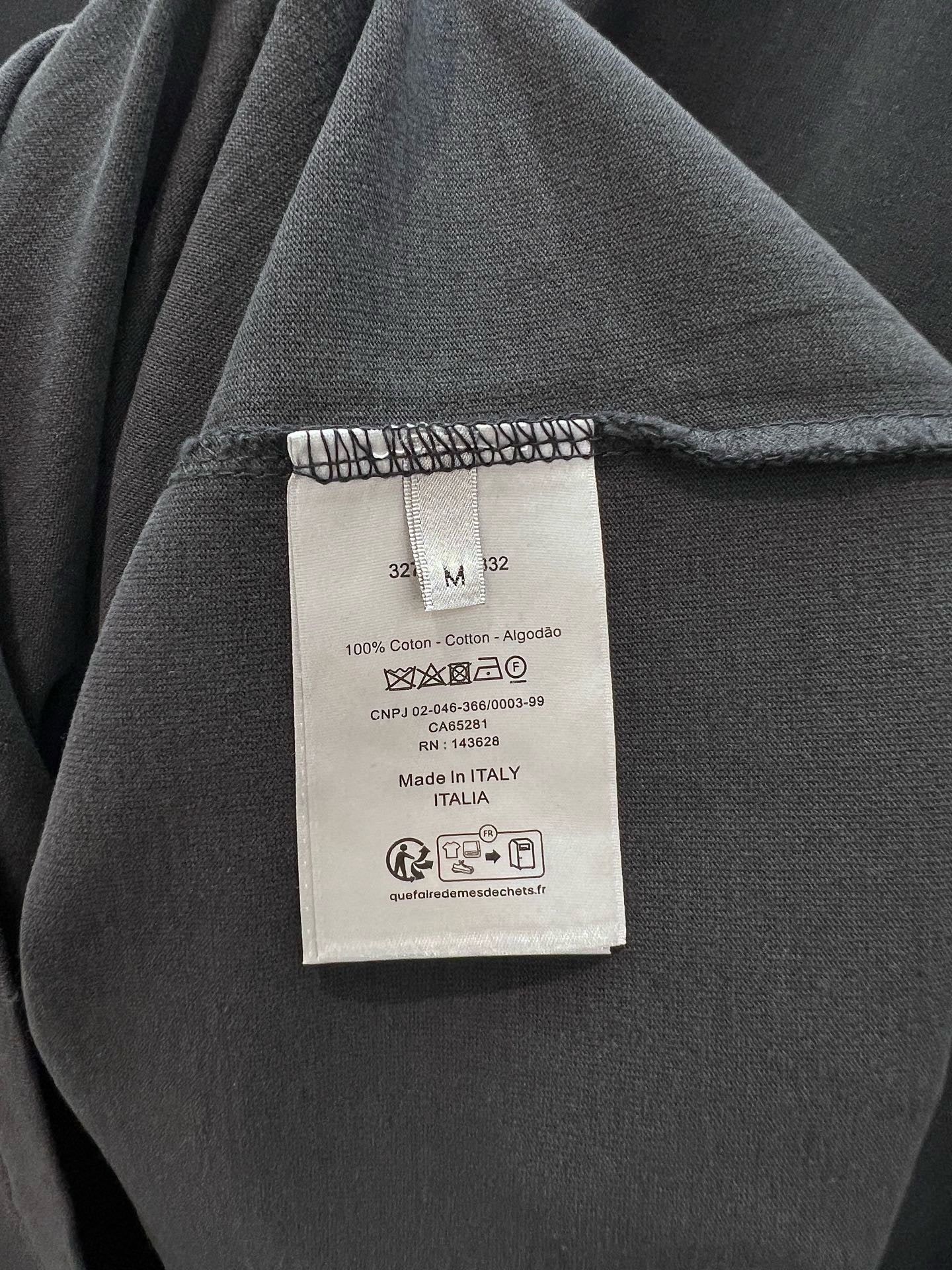 Black and White T-Shirt - Size 52 - FashionHype.xyz