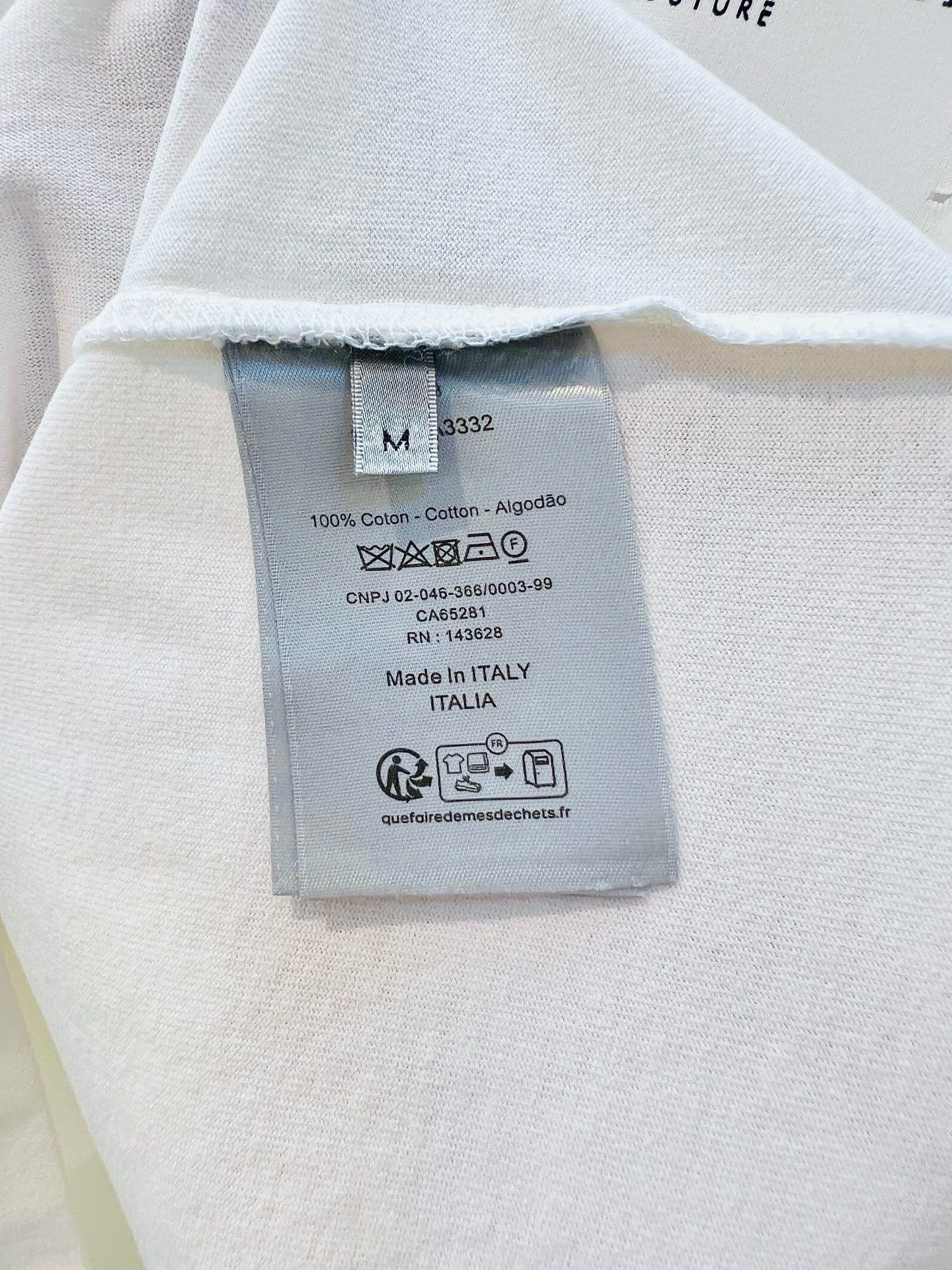 Black and White T-Shirt - Size 52 - FashionHype.xyz