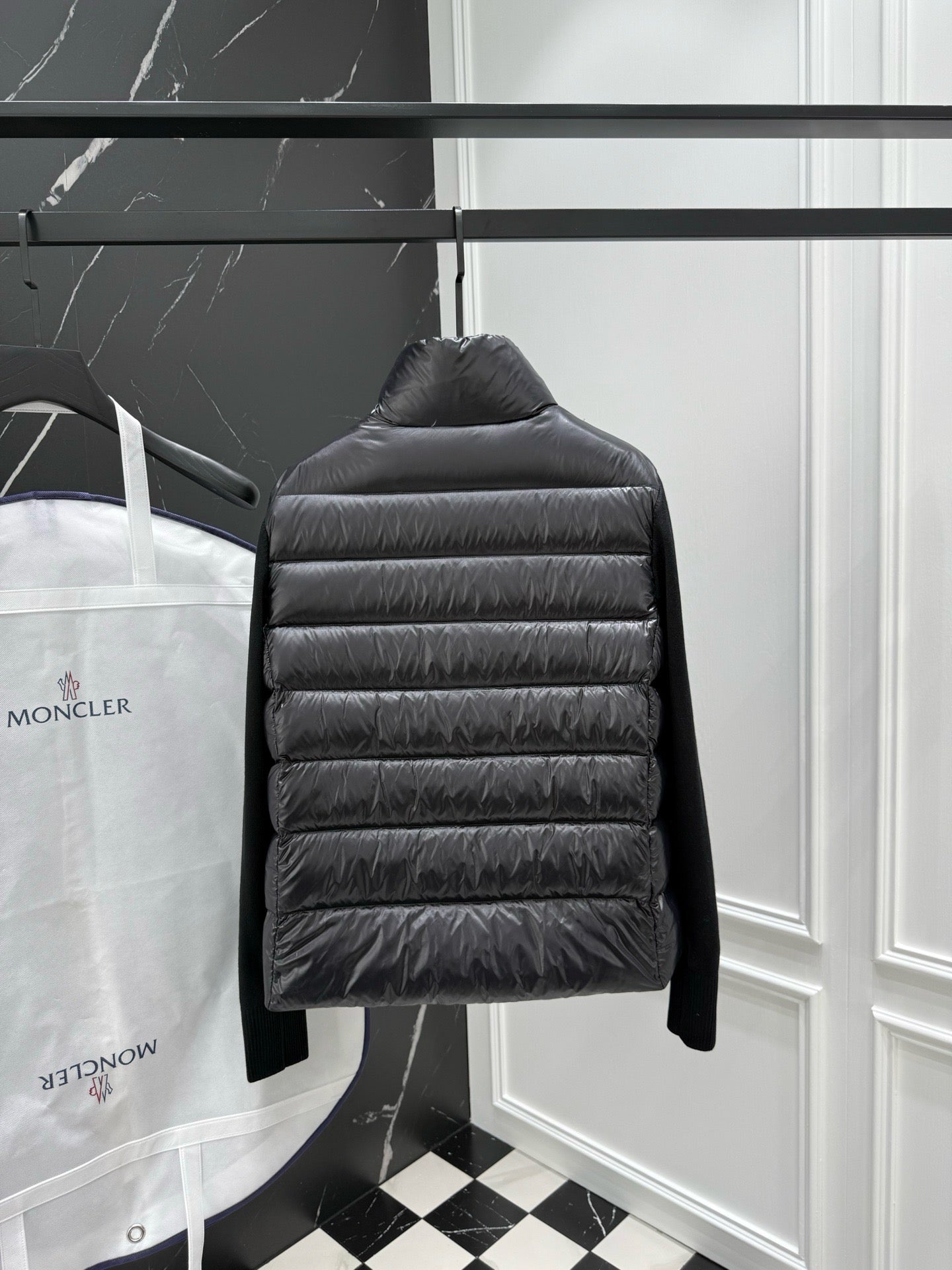 Black and White Jacket - Size XL - FashionHype.xyz