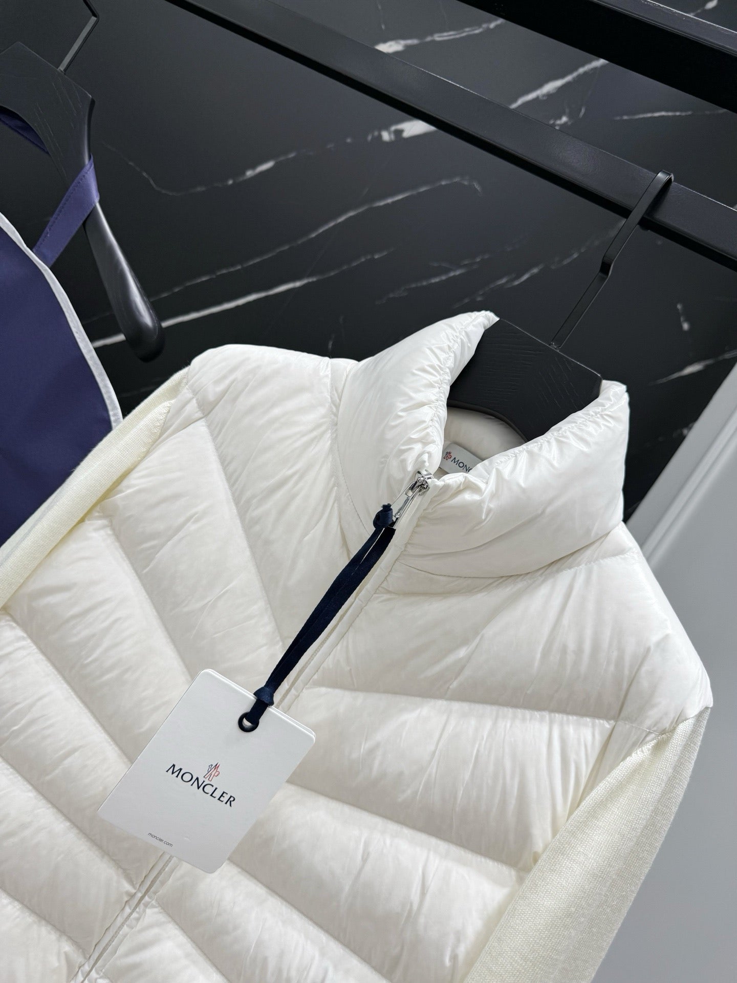 Black and White Jacket - Size XL - FashionHype.xyz