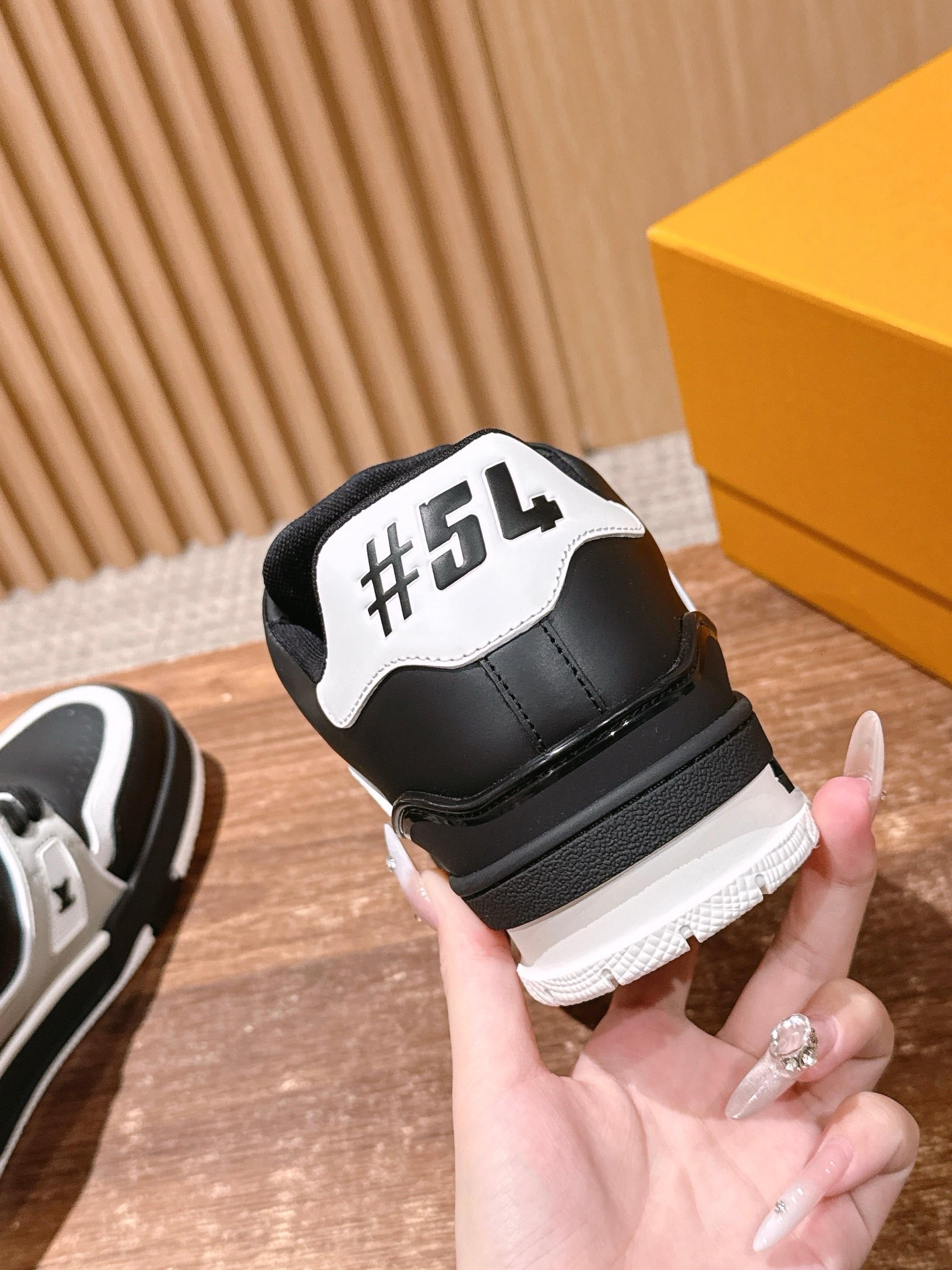 Black Shoes