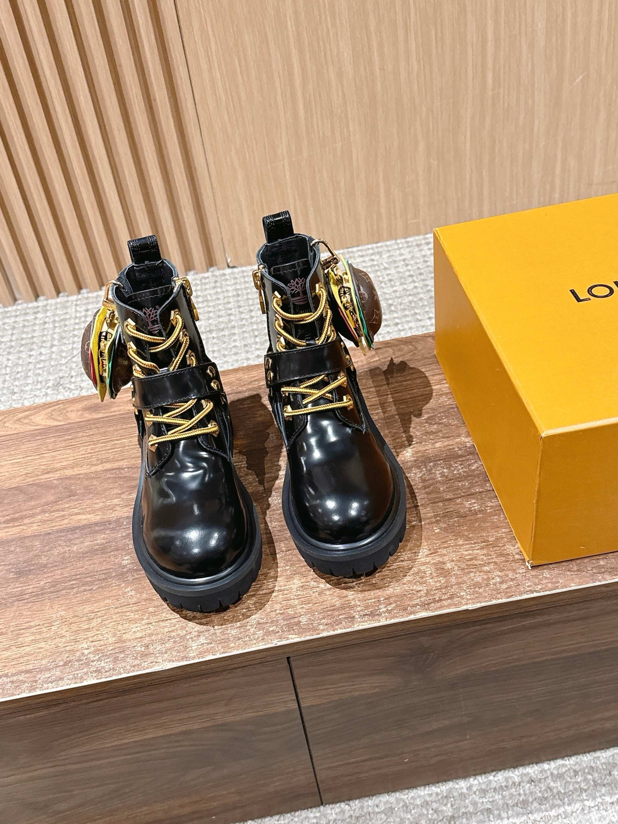 Multi-Colors Shoes