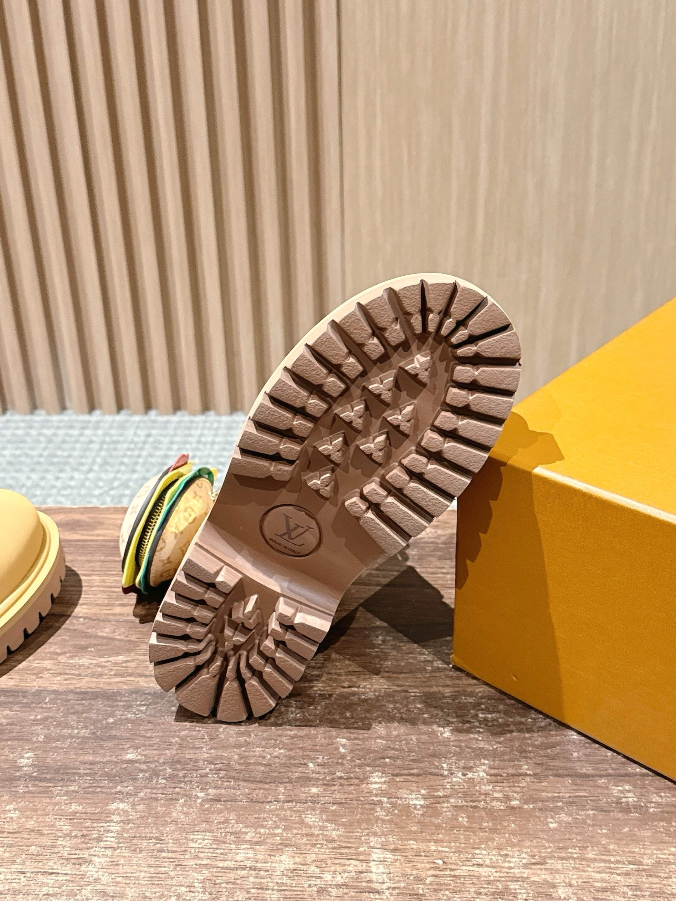 Multi-Colors Shoes