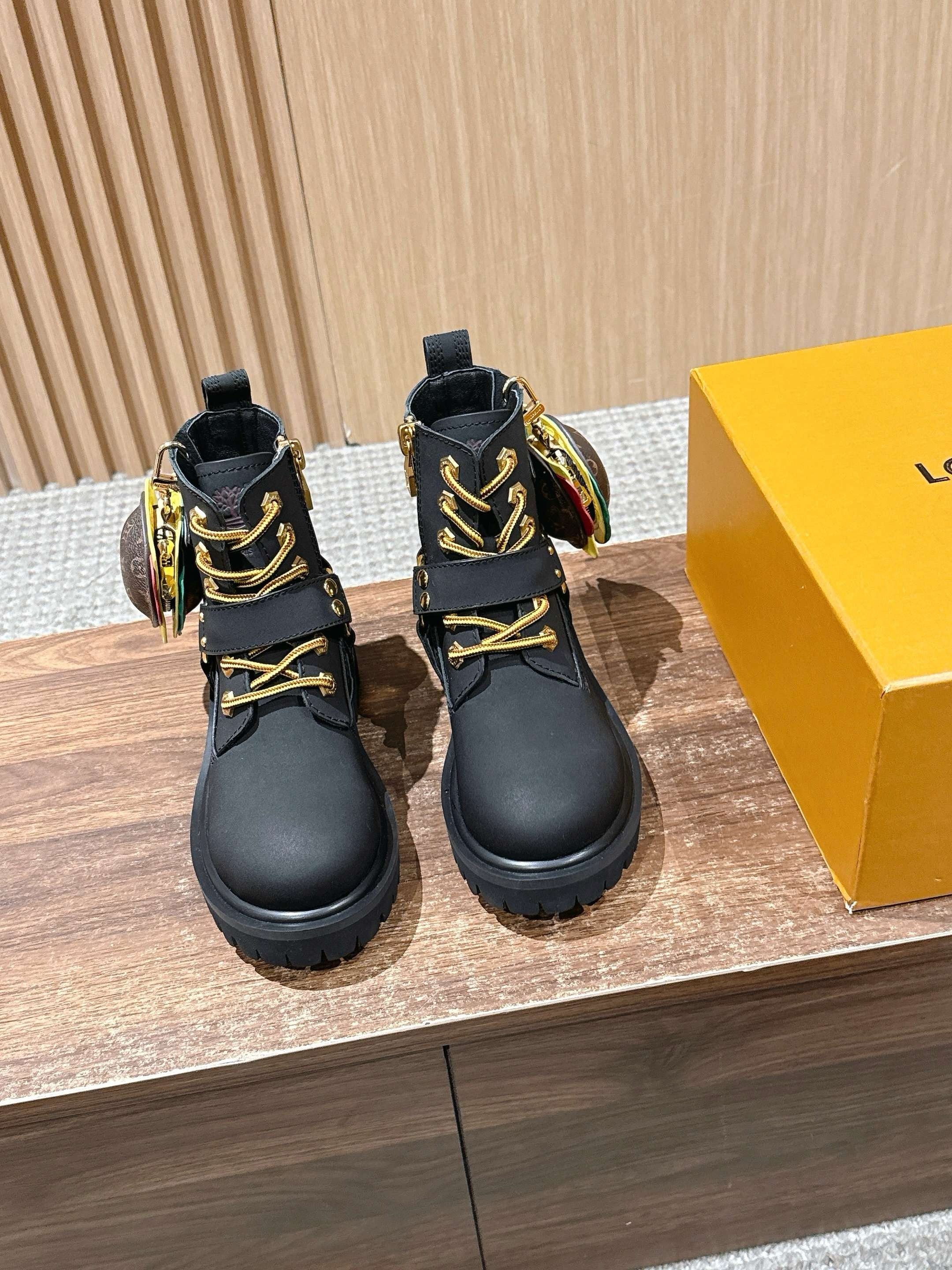 Multi-Colors Shoes