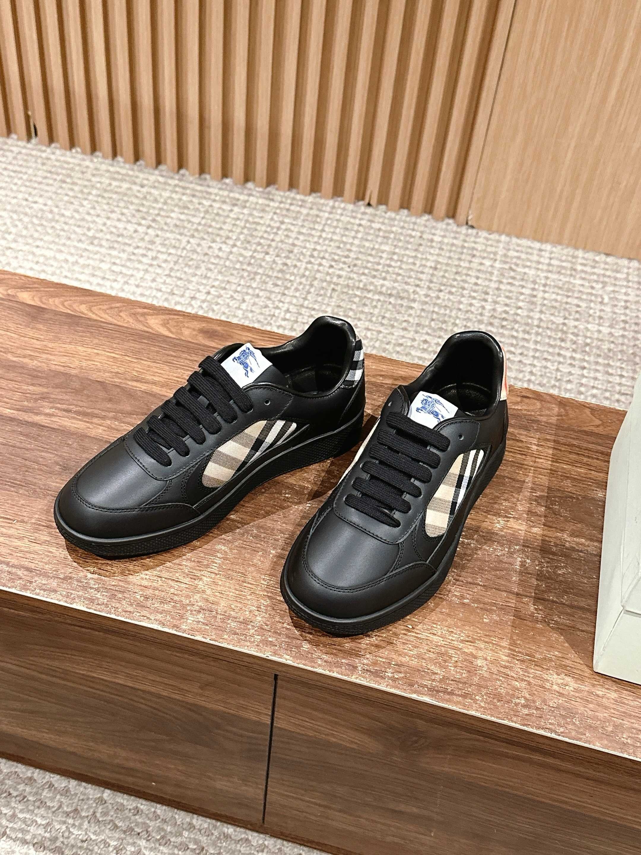 Black and White Shoes - FashionHype.xyz